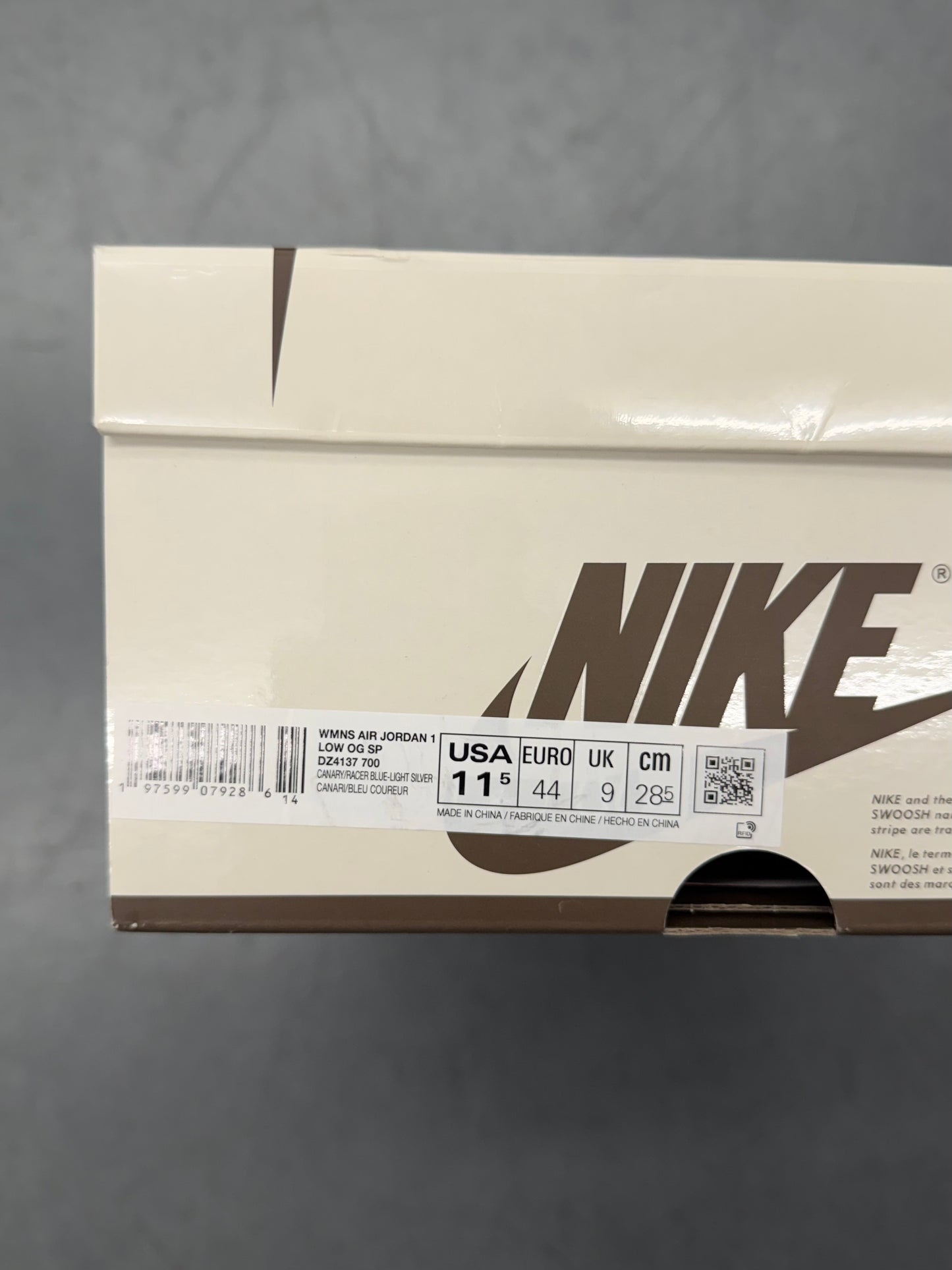 2024 JORDAN 1 RETRO LOW OG SP TRAVIS SCOTT CANARY (WOMEN'S)