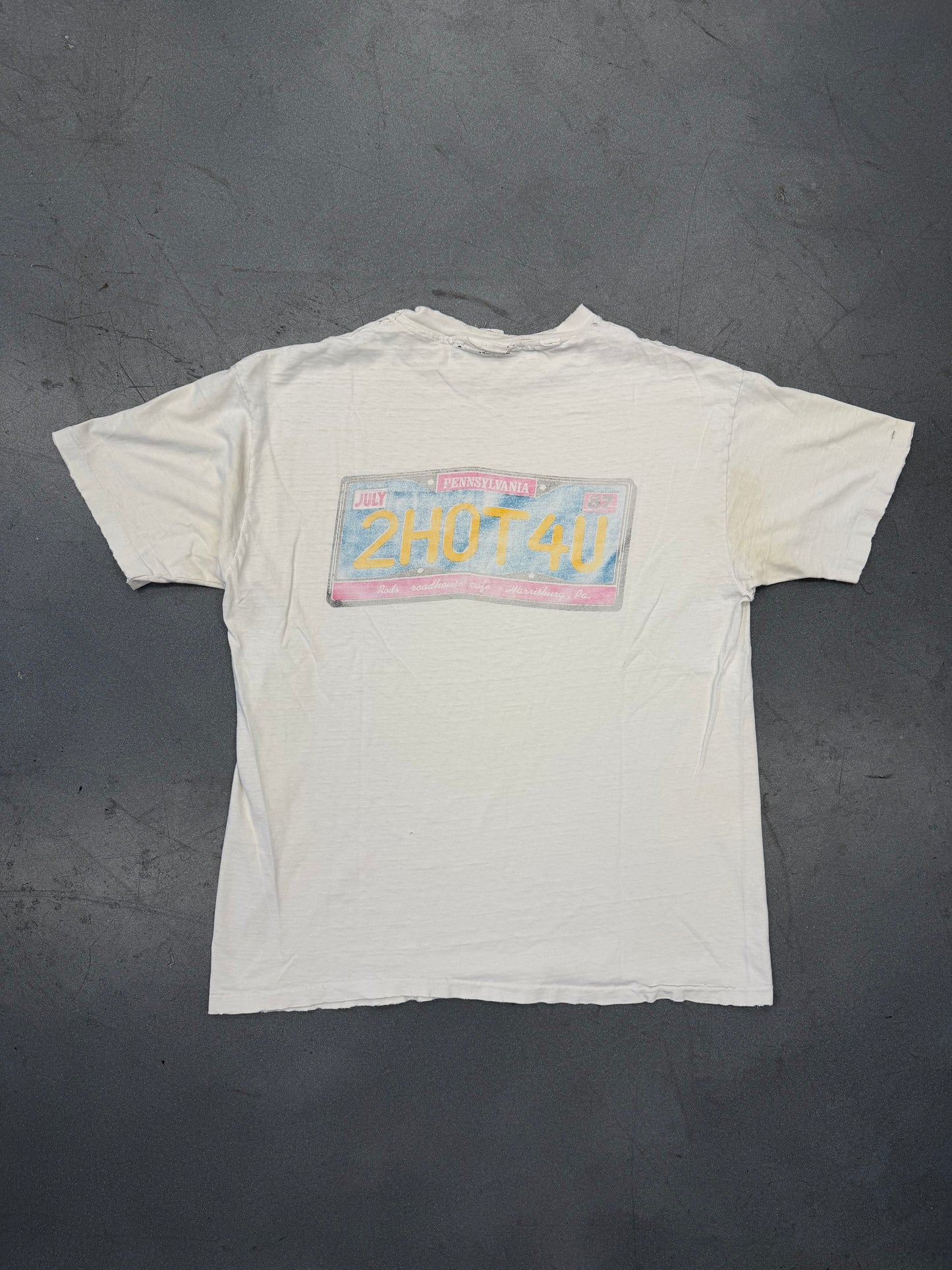 RODS ROADHOUSE CAFE "THE HOT SPOT" 2HOT4U THRASHED TEE (HANES BEEFY TAG)