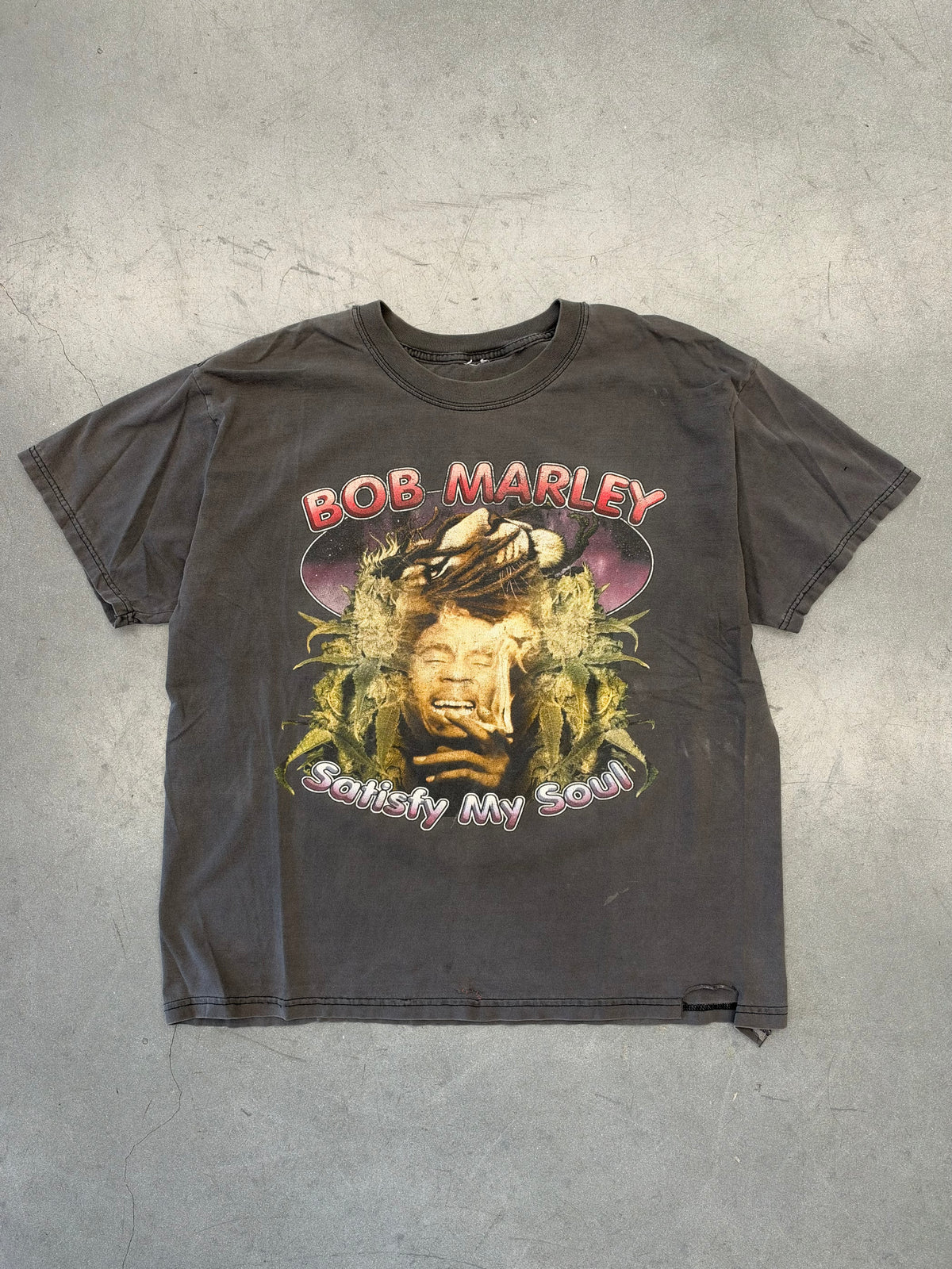 VINTAGE BOB MARLEY SATISFY MY SOUL BOOTLEG RAP-STYLE TEE (PULLED TAG)