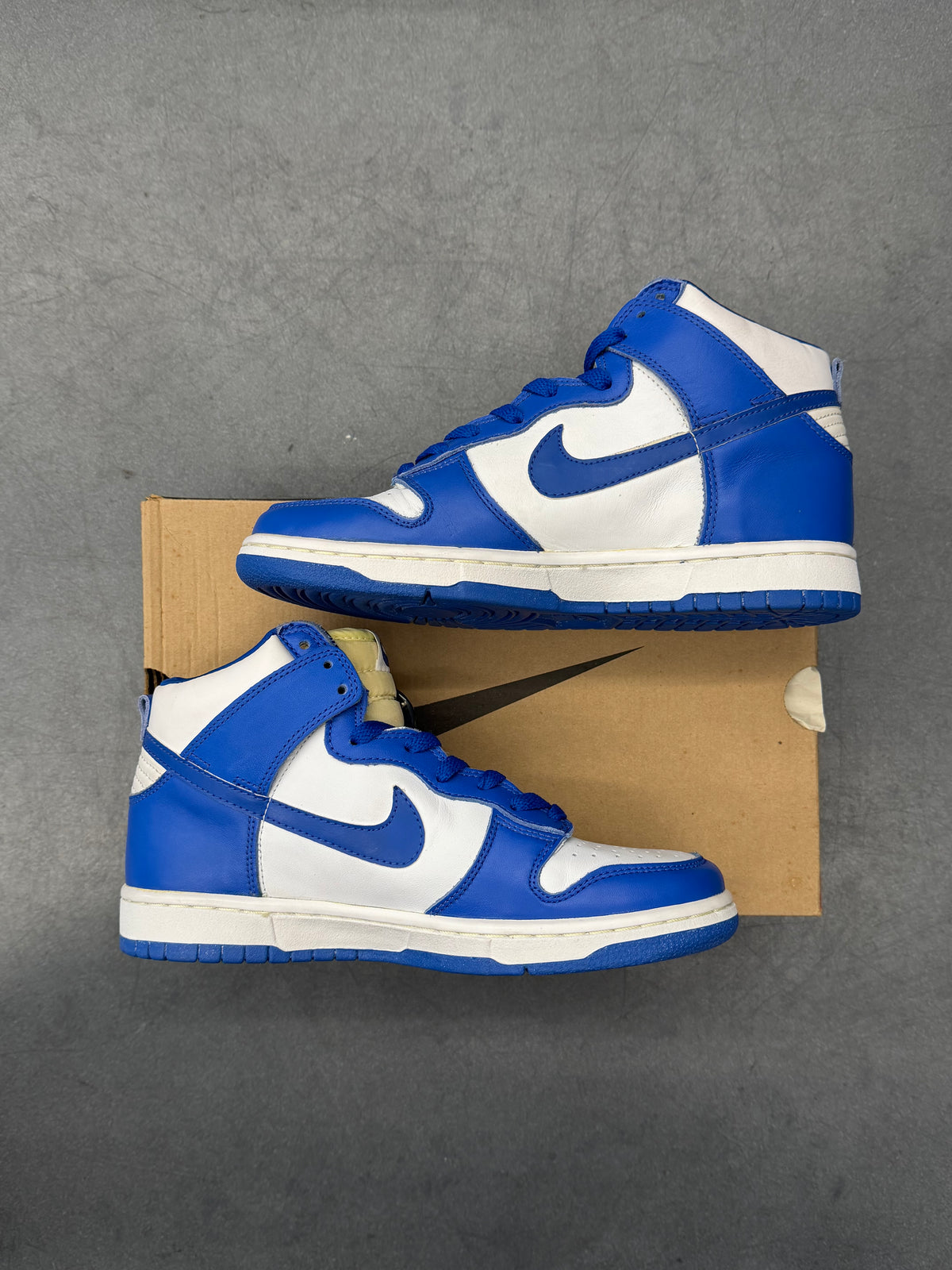1999 NIKE DUNK HIGH LE KENTUCKY WHITE/ROYAL BLUE - DEADSTOCK