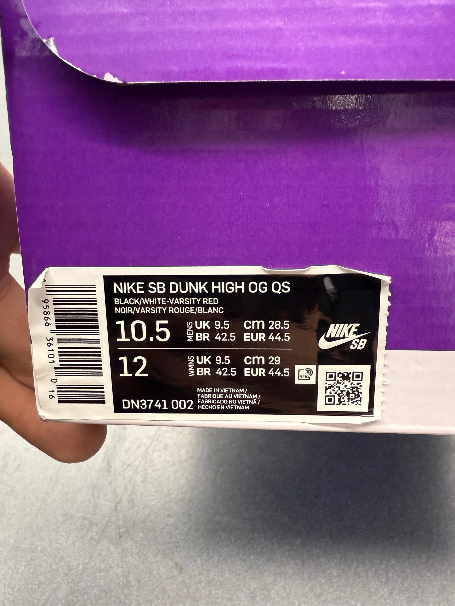 2022 SIZE 10.5 NIKE SB DUNK HIGH SUPREME BY ANY MEANS - BLACK