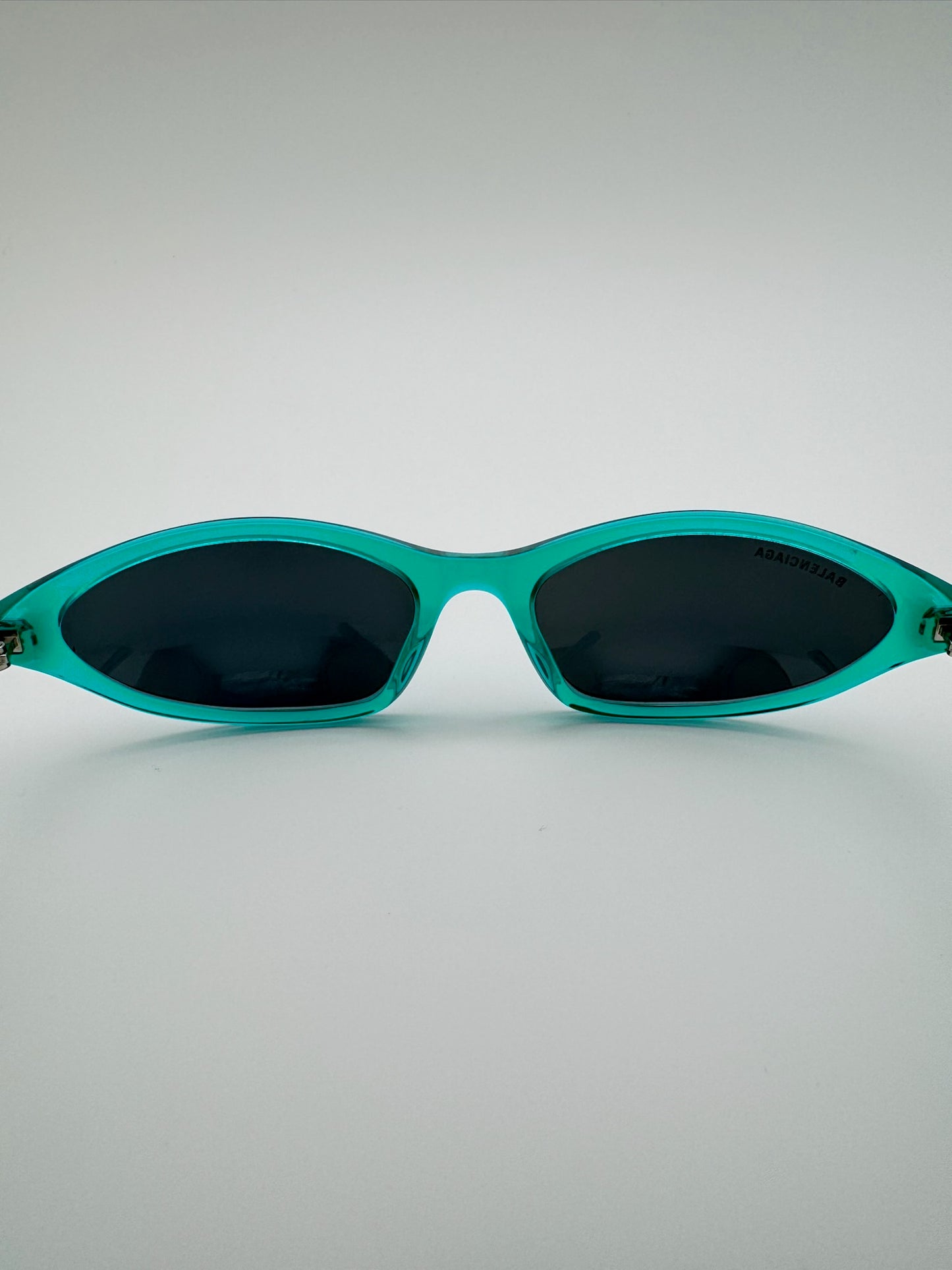 BALENCIAGA NEO OVAL 2.0 SUNGLASSES BB0402S 005 GREEN