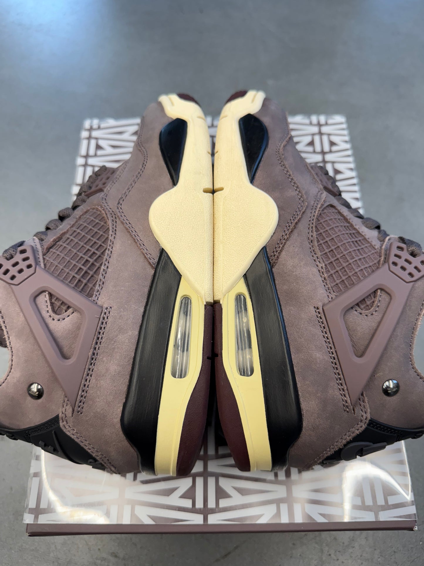 2022 SIZE 5.5 JORDAN 4 RETRO SP A MA MANIERE VIOLET ORE (PRE-OWNED WITH BOX)