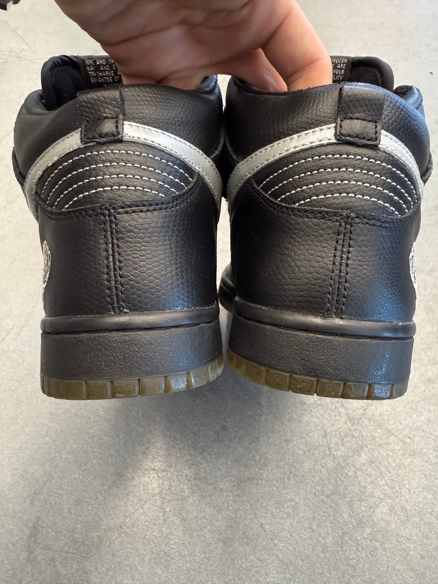 2004 SIZE 7.5 NIKE DUNK HIGH X PHARRELL WILLIAMS N.E.R.D. (PRE-OWNED WITH BOX)