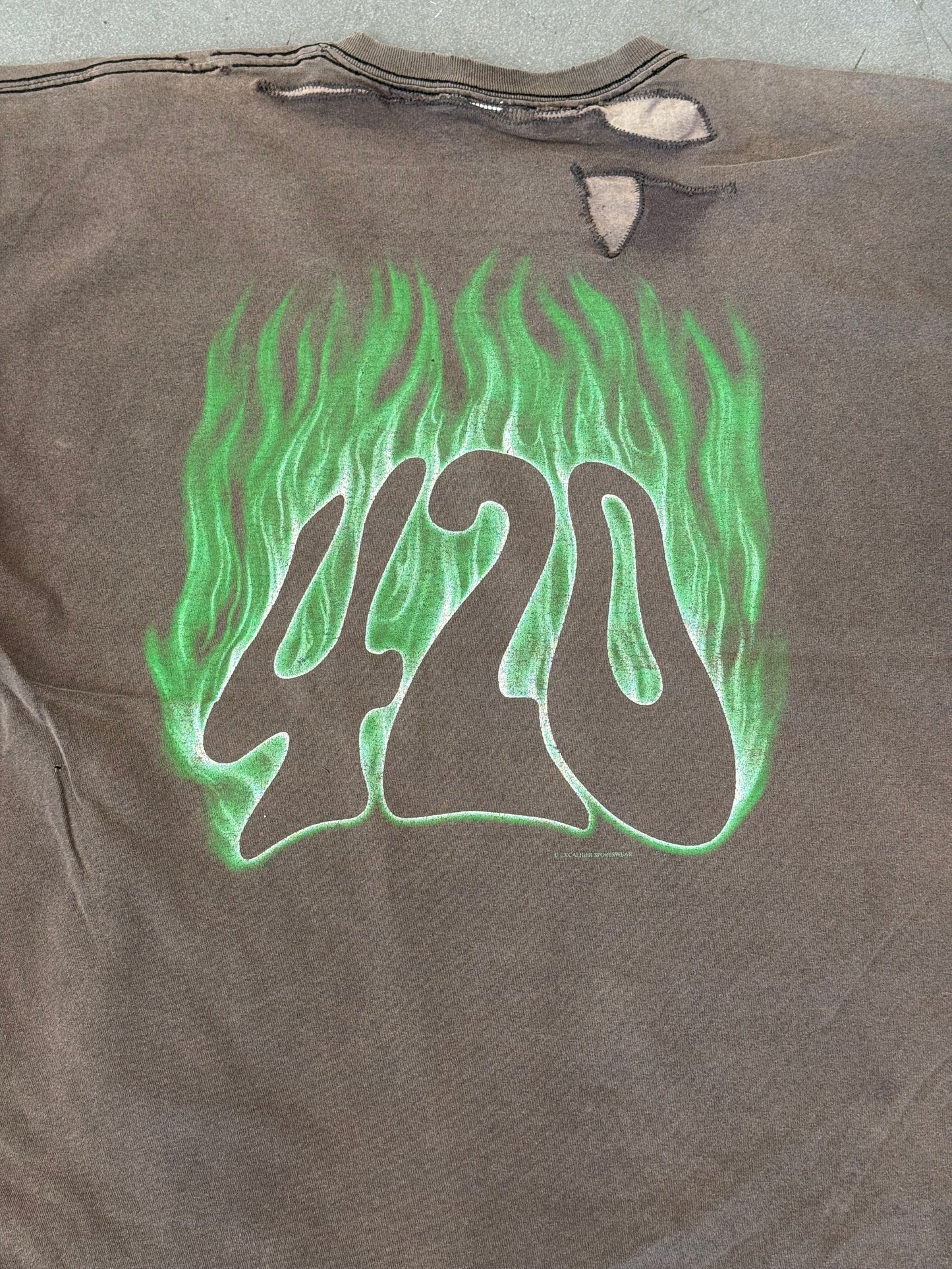 VINTAGE 420 MELTING CLOCK FADED TEE (GILDAN TAG)