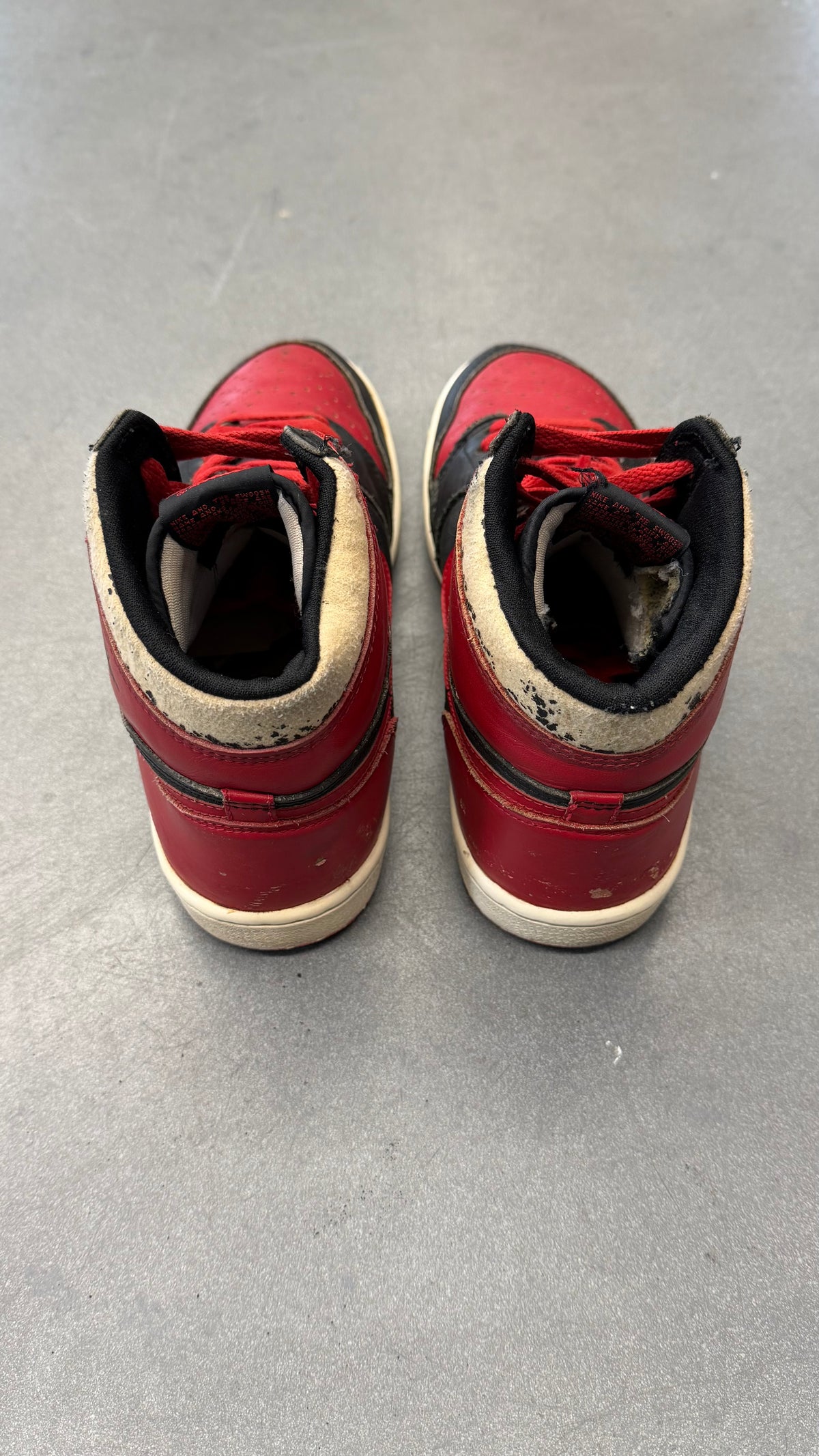 1985 AIR JORDAN 1 HIGH - BRED (E)
