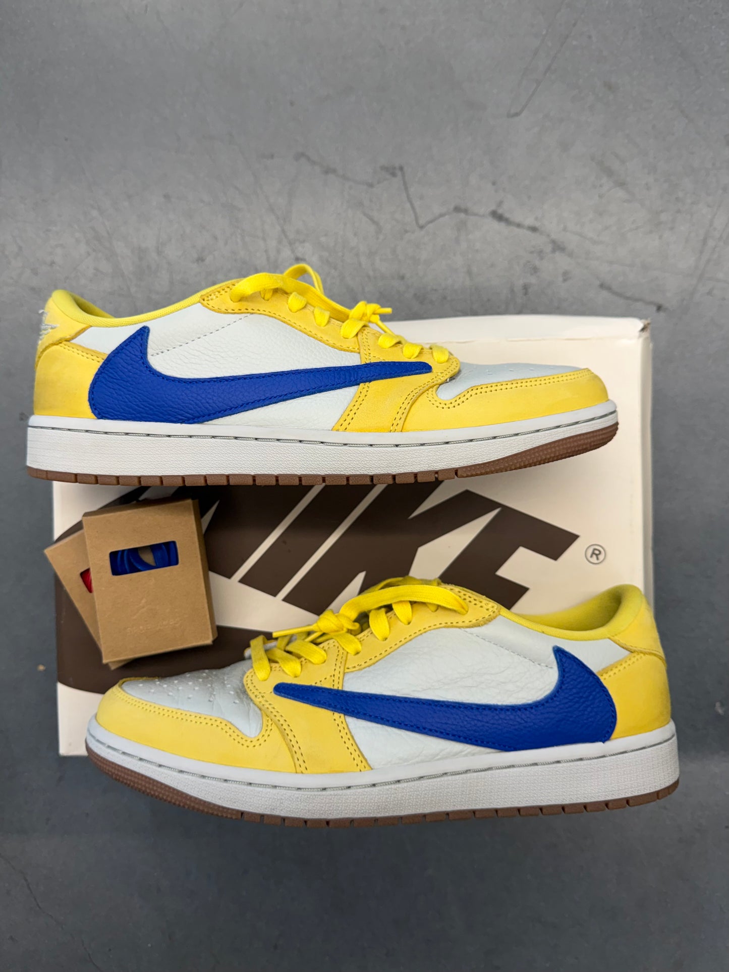 2024 SIZE 10.5W JORDAN 1 RETRO LOW OG SP TRAVIS SCOTT CANARY (PRE-OWNED WITH BOX)