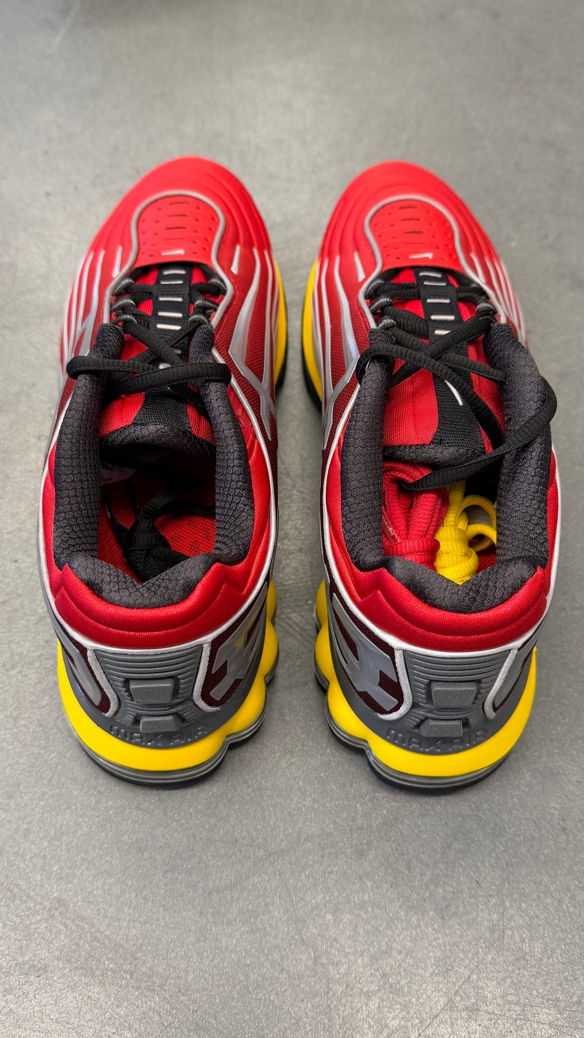 FW26 SUPREME NIKE AIR MAX 2001 ECSTASY PLUS SP - RED