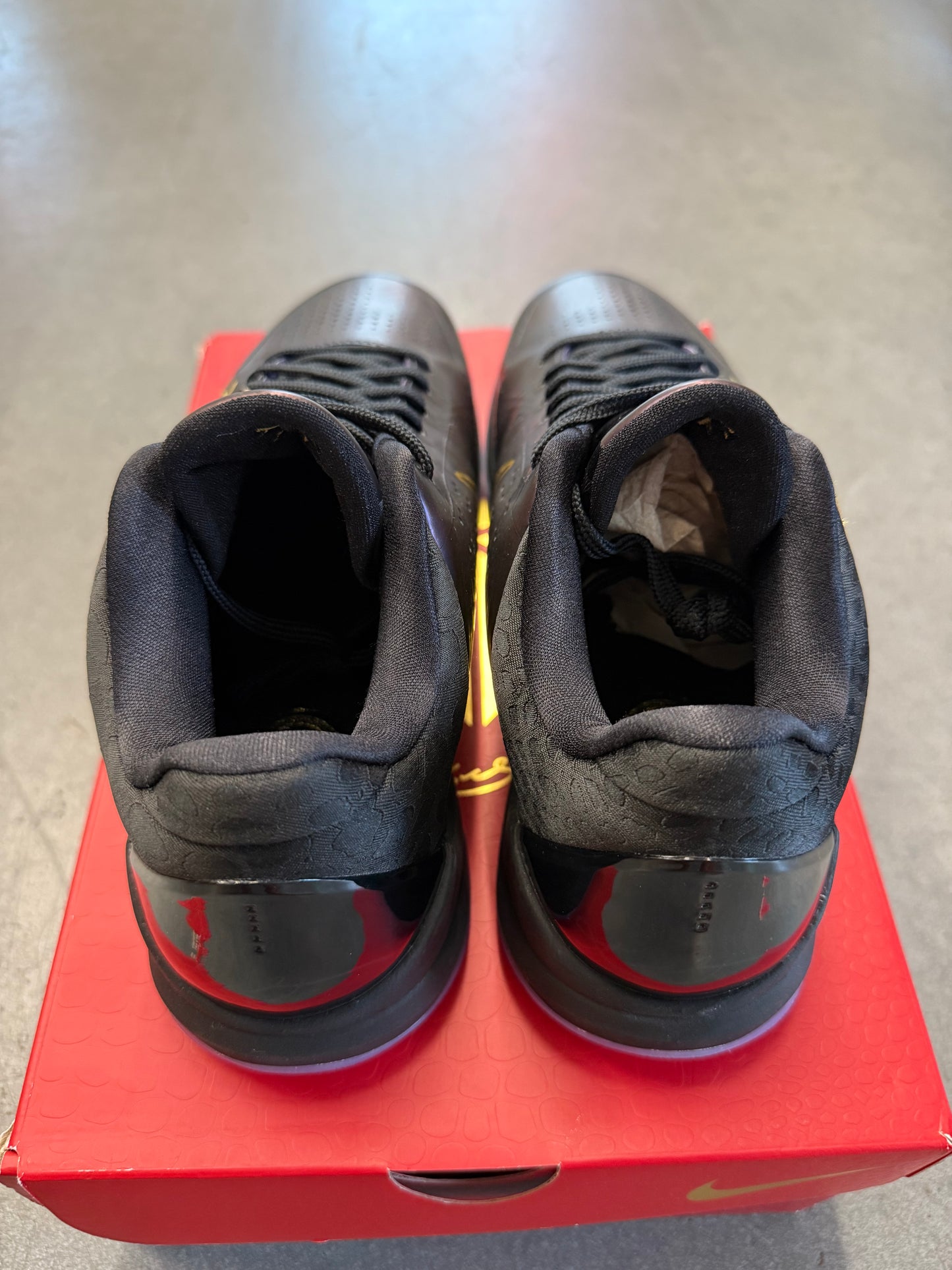 2025 SIZE 8.5 NIKE KOBE V PROTRO YEAR OF THE MAMBA EGGPLANT (NEW WITH BOX)