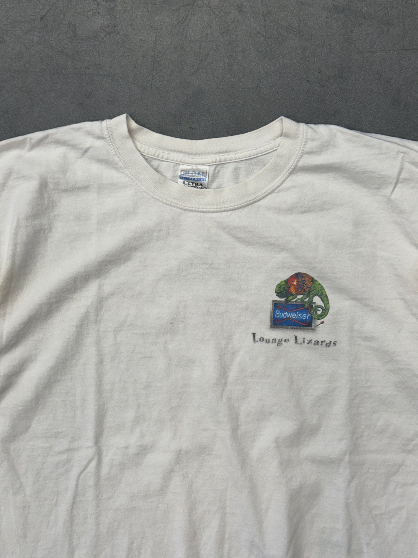 2000 BUDWEISER LOUNGE LIZARDS TEE (GILDAN ACTIVEWEAR TAG)