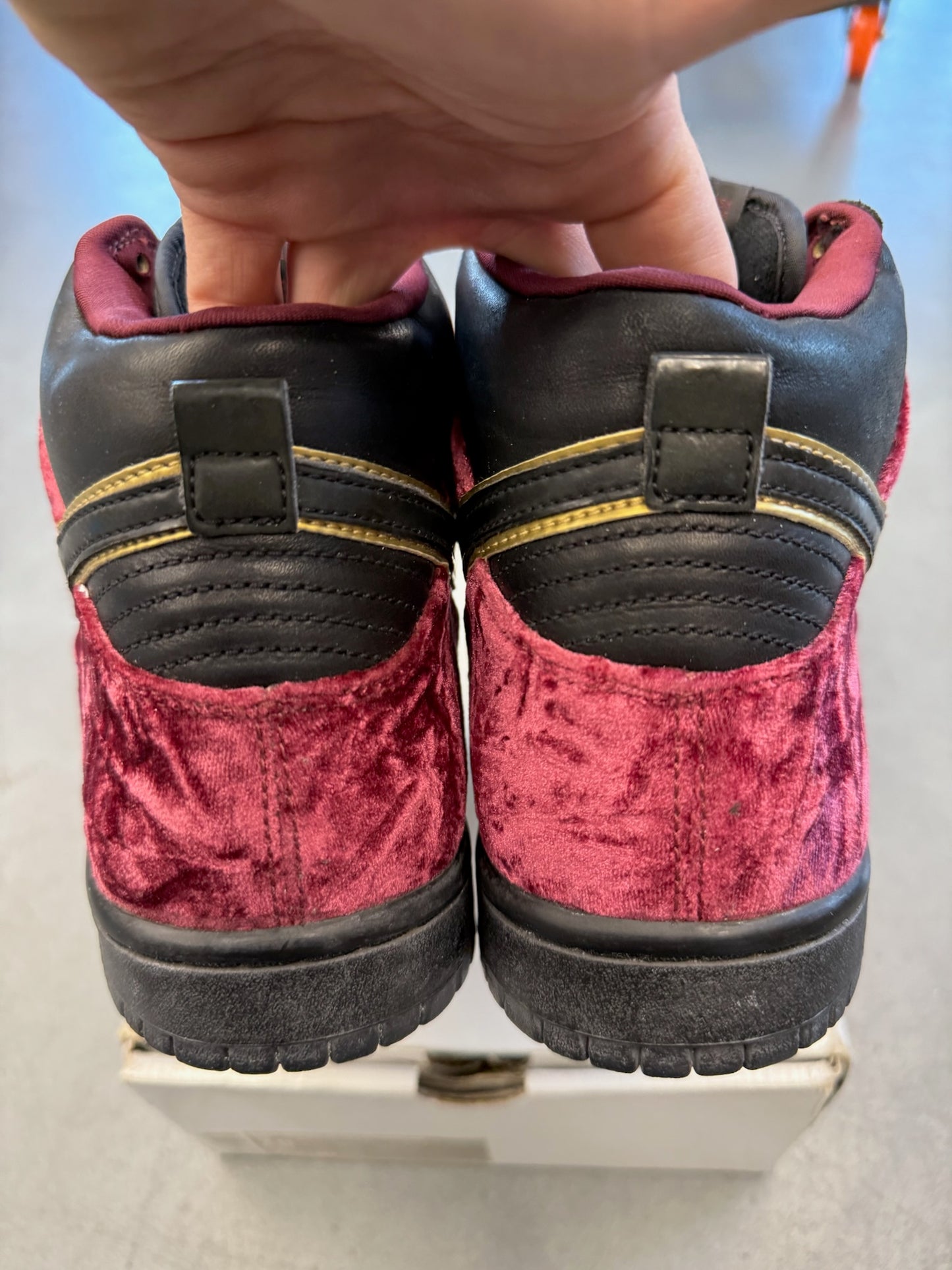 SIZE 10 2007 BLOODY SUNDAY NIKE SB DUNK HIGH PREMIUM SB (WITH BOX AND LACES)