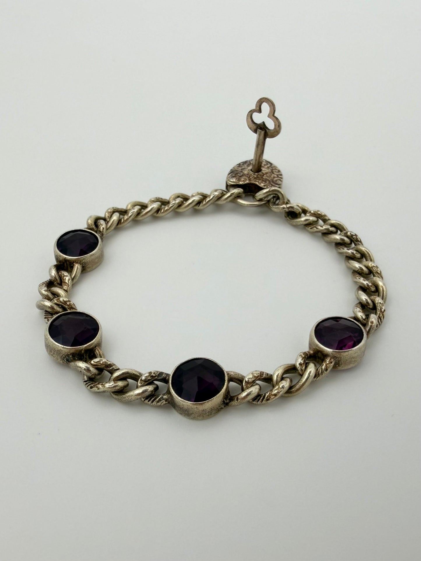 1800S VICTORIAN ERA PURPLE AMETHYST HEART LOCK WITH KEY SILVER BRACELET (13.5 GRAMS)
