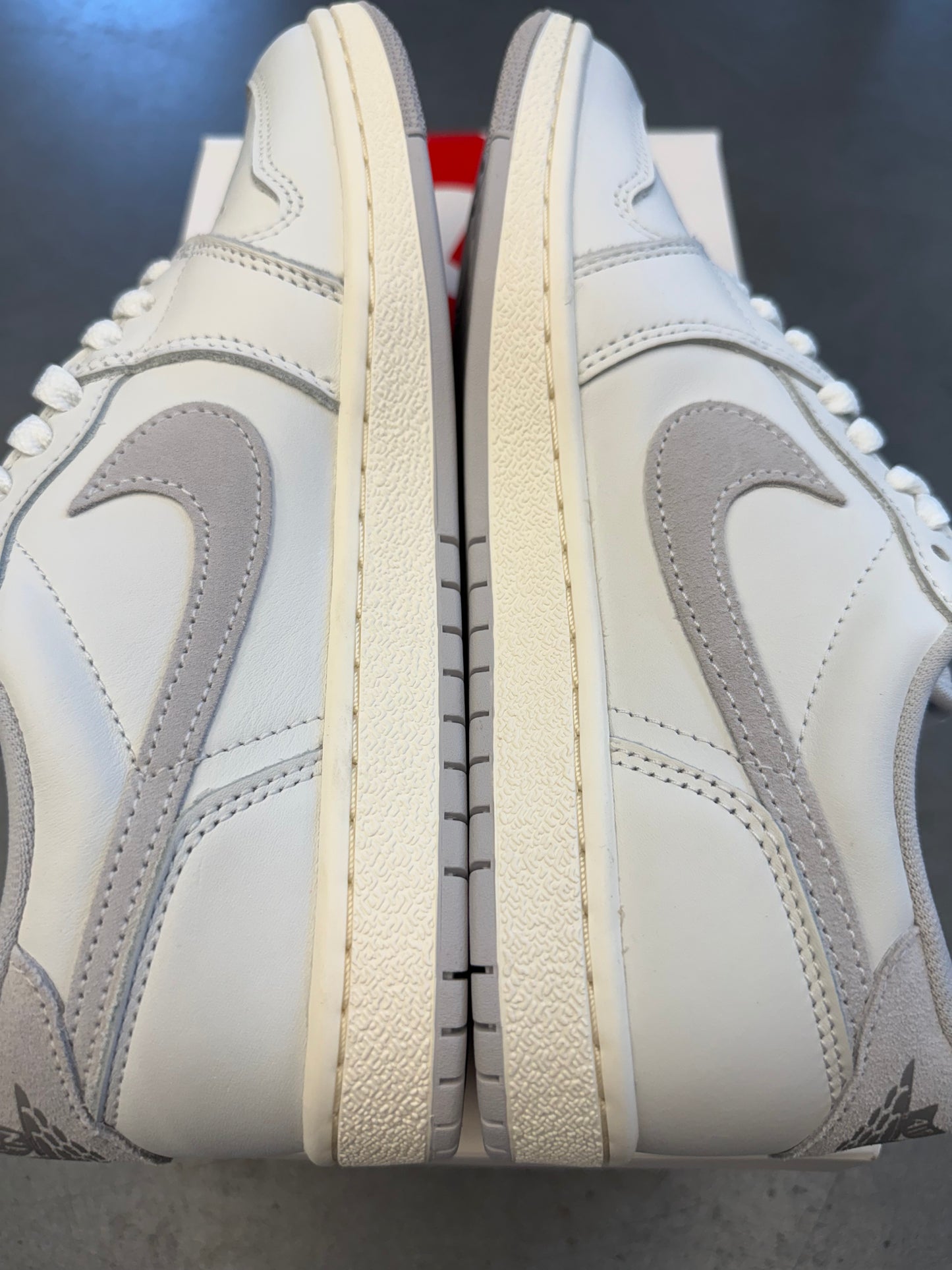 2023 SIZE 8.5 JORDAN 1 RETRO LOW '85 NEUTRAL GREY (PRE-OWNED WITH BOX)