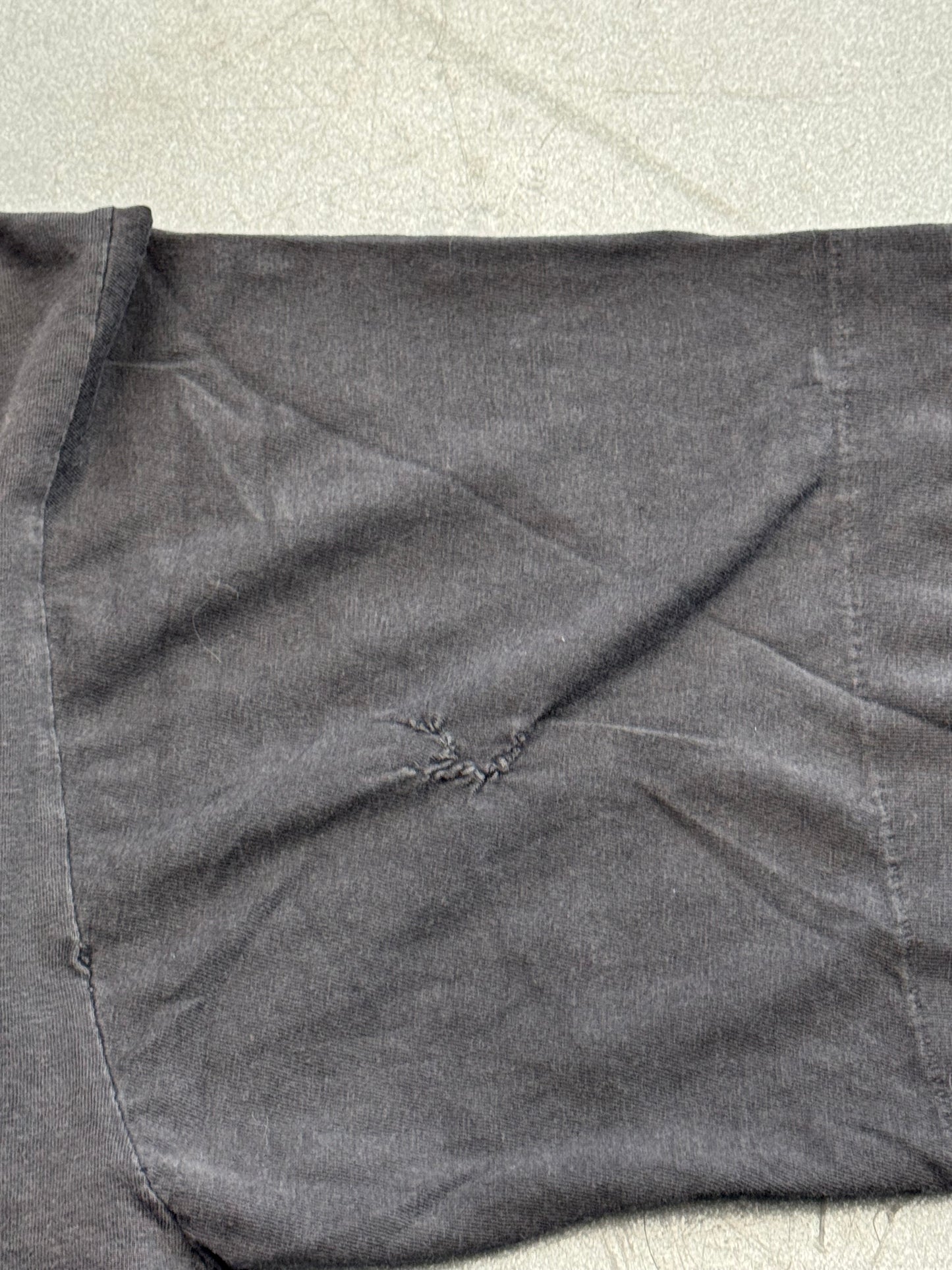 80S QUEEN "THE SHOW MUST GO ON" TEE (FADED TAG)