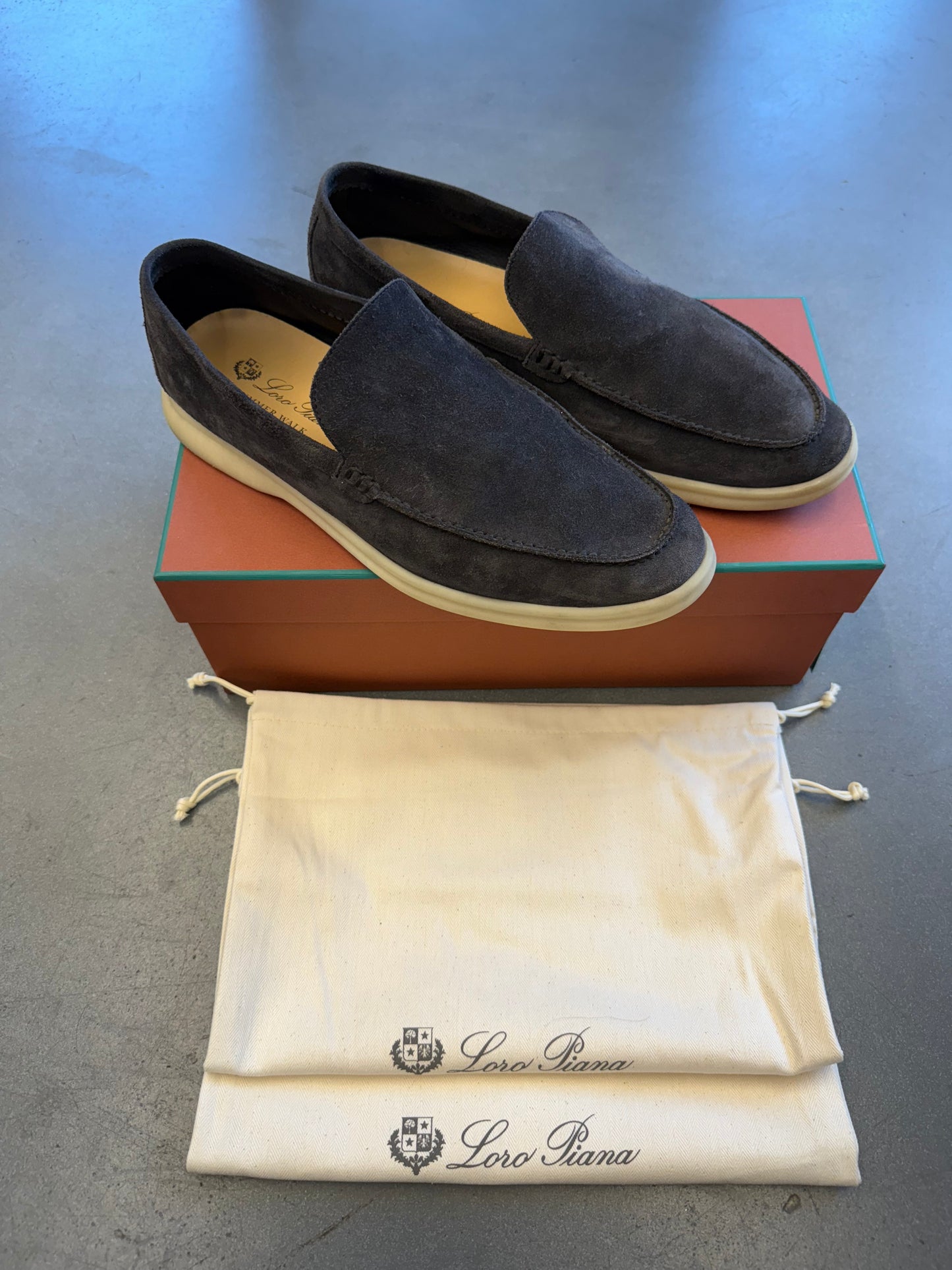 SIZE 43 LORO PIANA SUMMER WALK SUEDE - CAVIAR (PRE-OWNED WITH BOX)