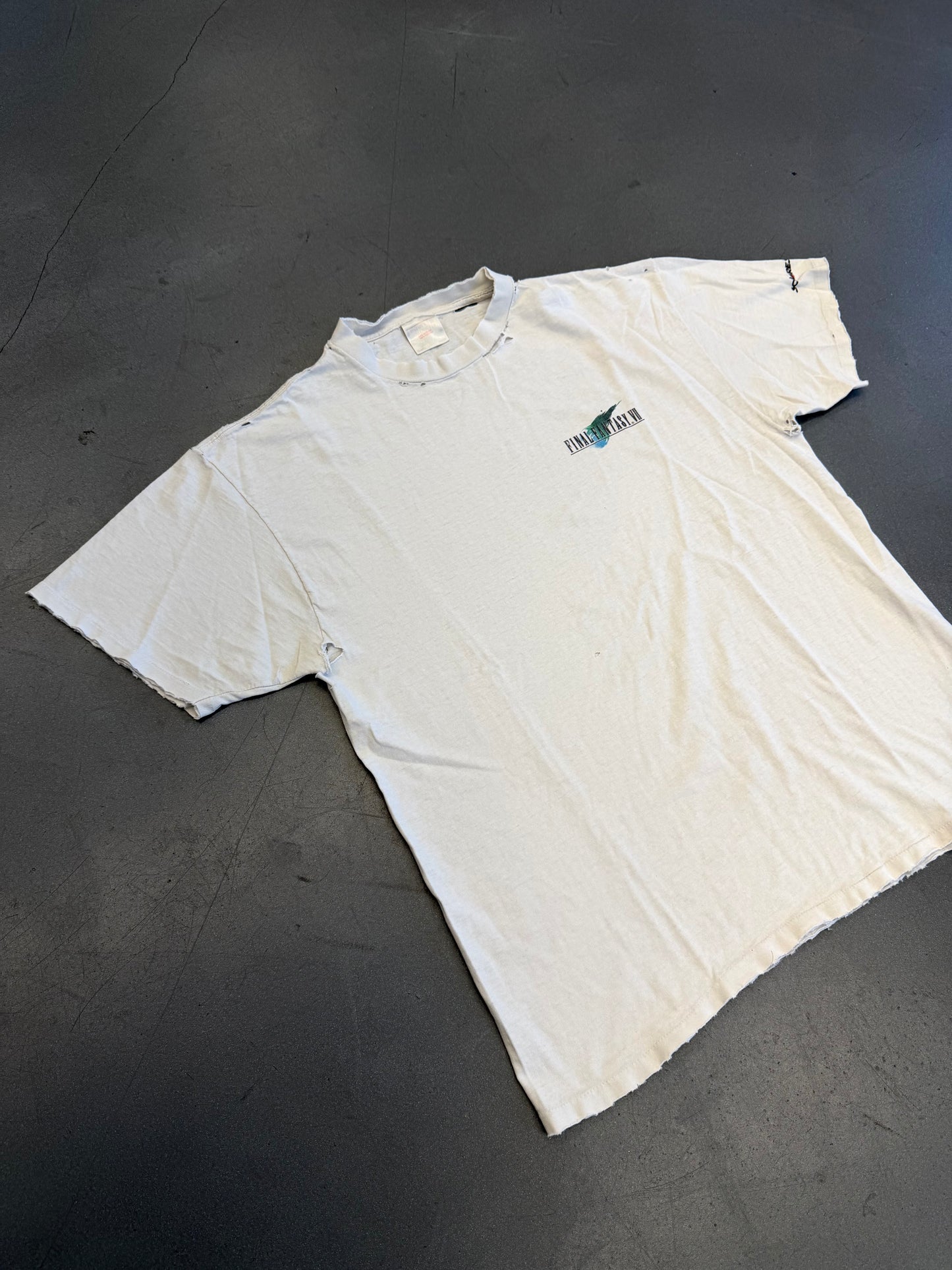 1997 FINAL FANTASY VII PS1 THRASHED CLOUD TEE (POWER PRO TAG)