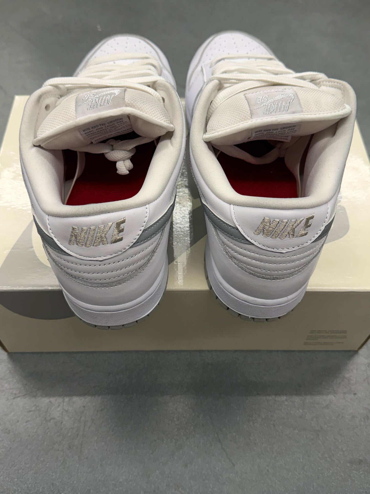 FW25 SIZE 13 SUPREME NIKE SB DUNK LOW OG QS 94 WHITE/SILVER (W/BOX)