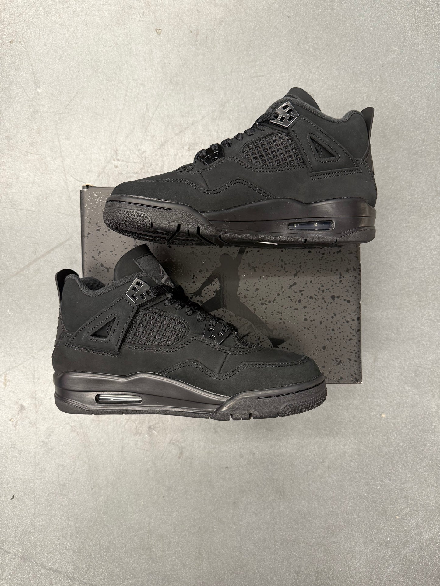 2025 SIZE 5.5Y JORDAN 4 RETRO BLACK CAT