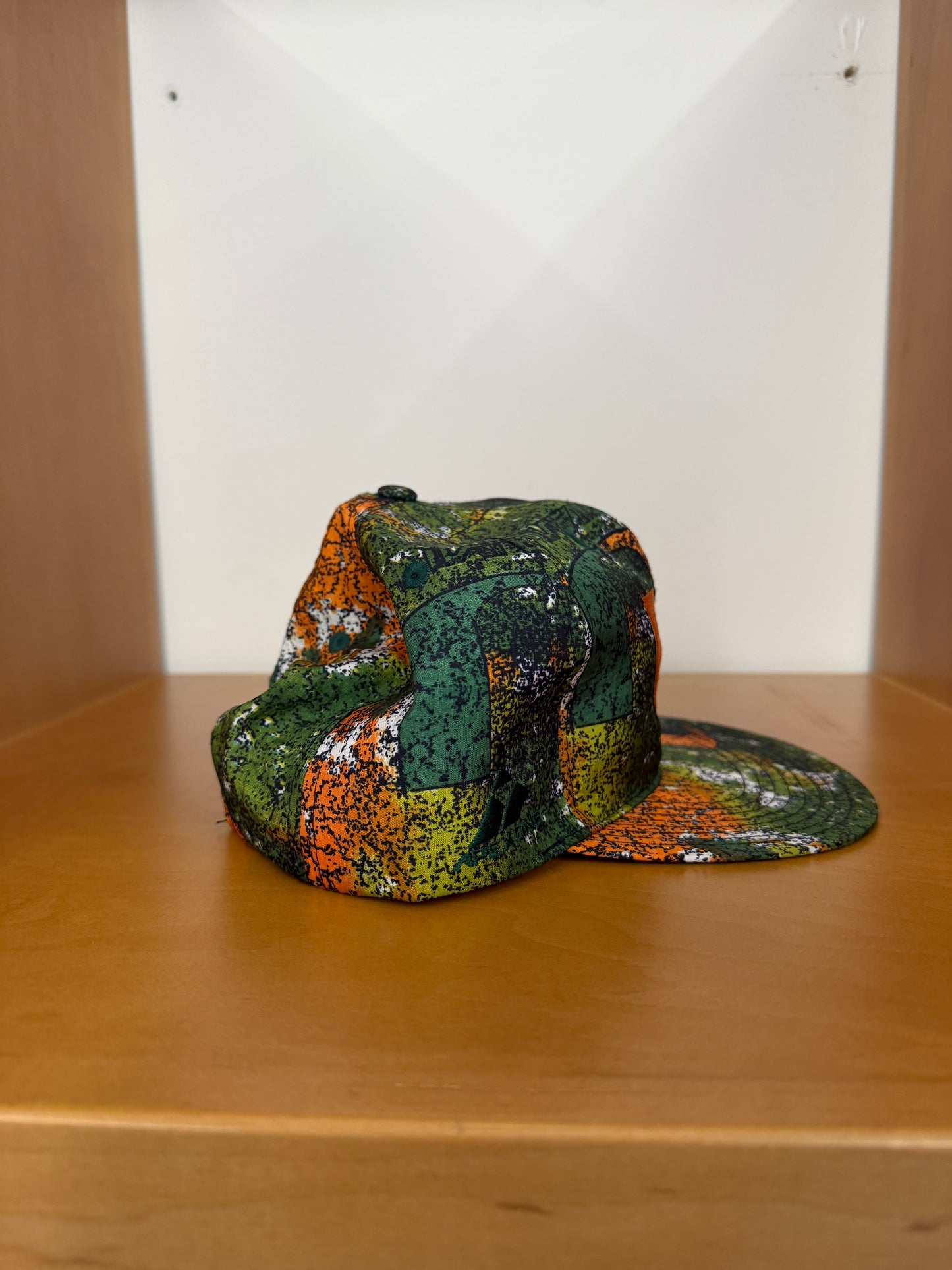 90'S UNIVERSITY OF MIAMI CAMOUFLAGE SNAPBACK (APEX ONE TAG)