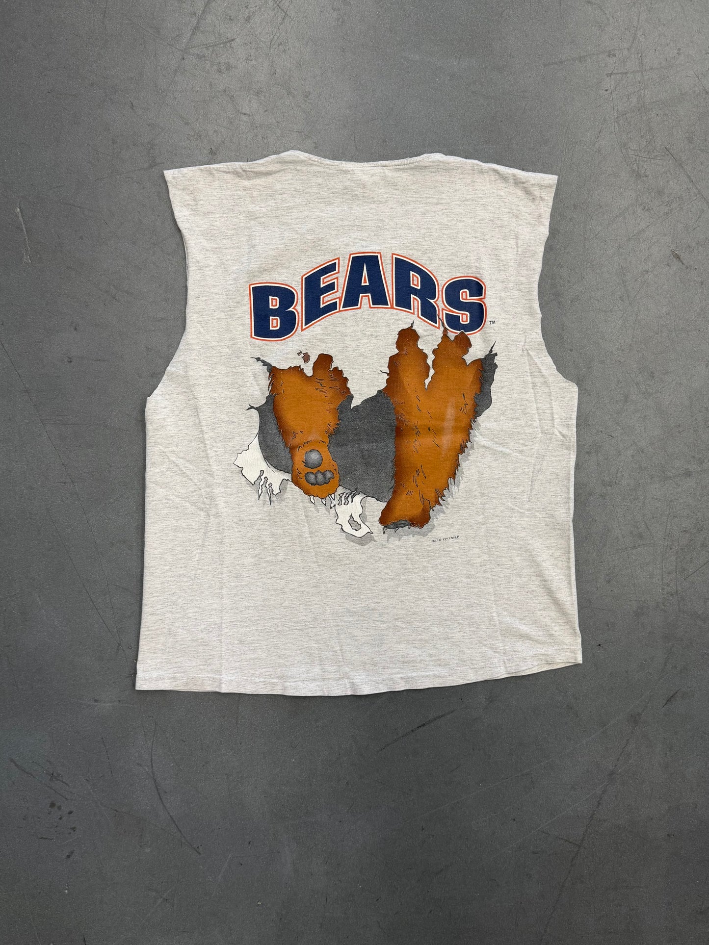 1993 CHICAGO BEARS BREAKTHROUGH CUT OFF TEE (NUTMEG MILLS TAG)