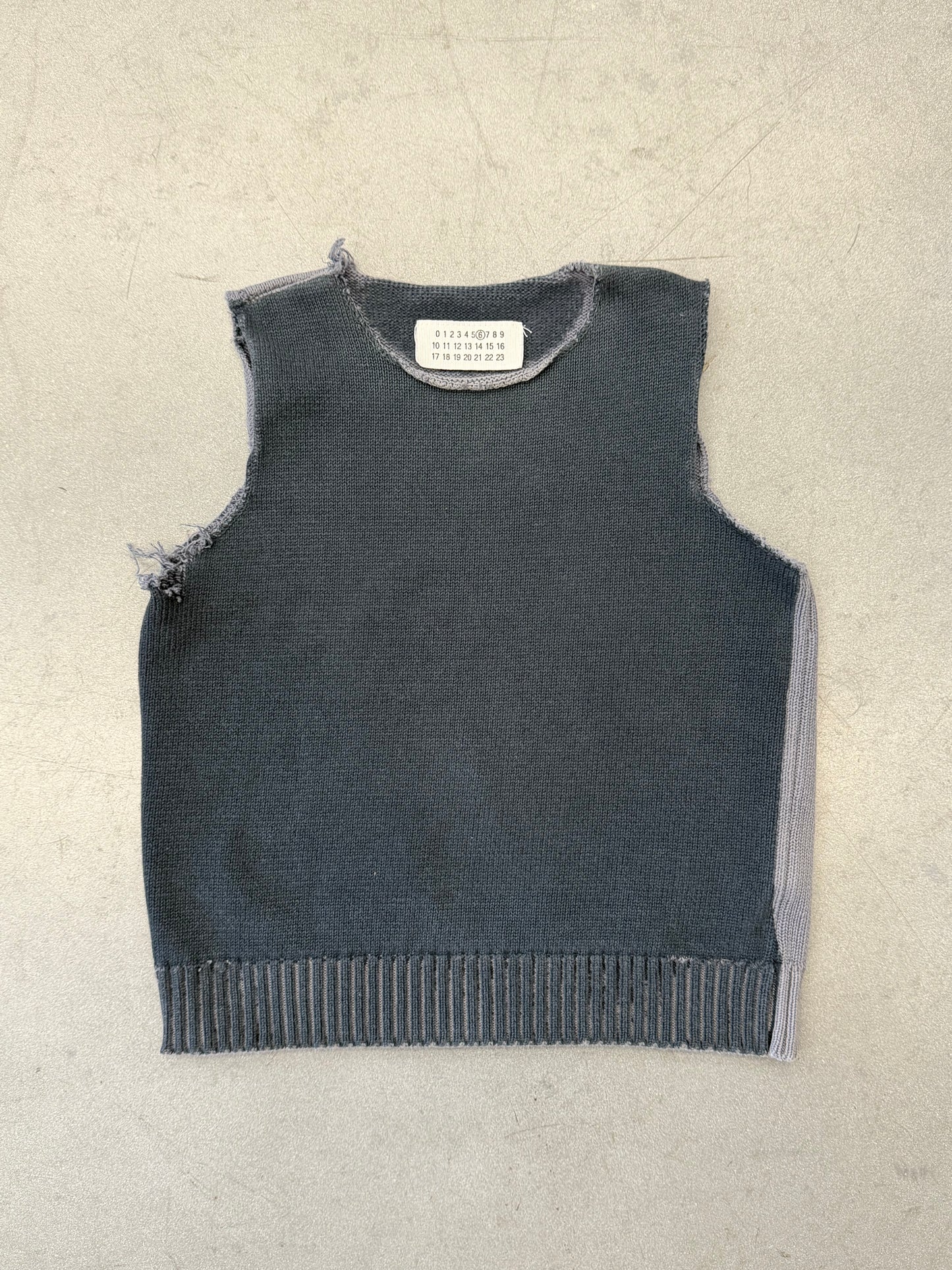 VINTAGE MM6 2-TONE SWEATER VEST