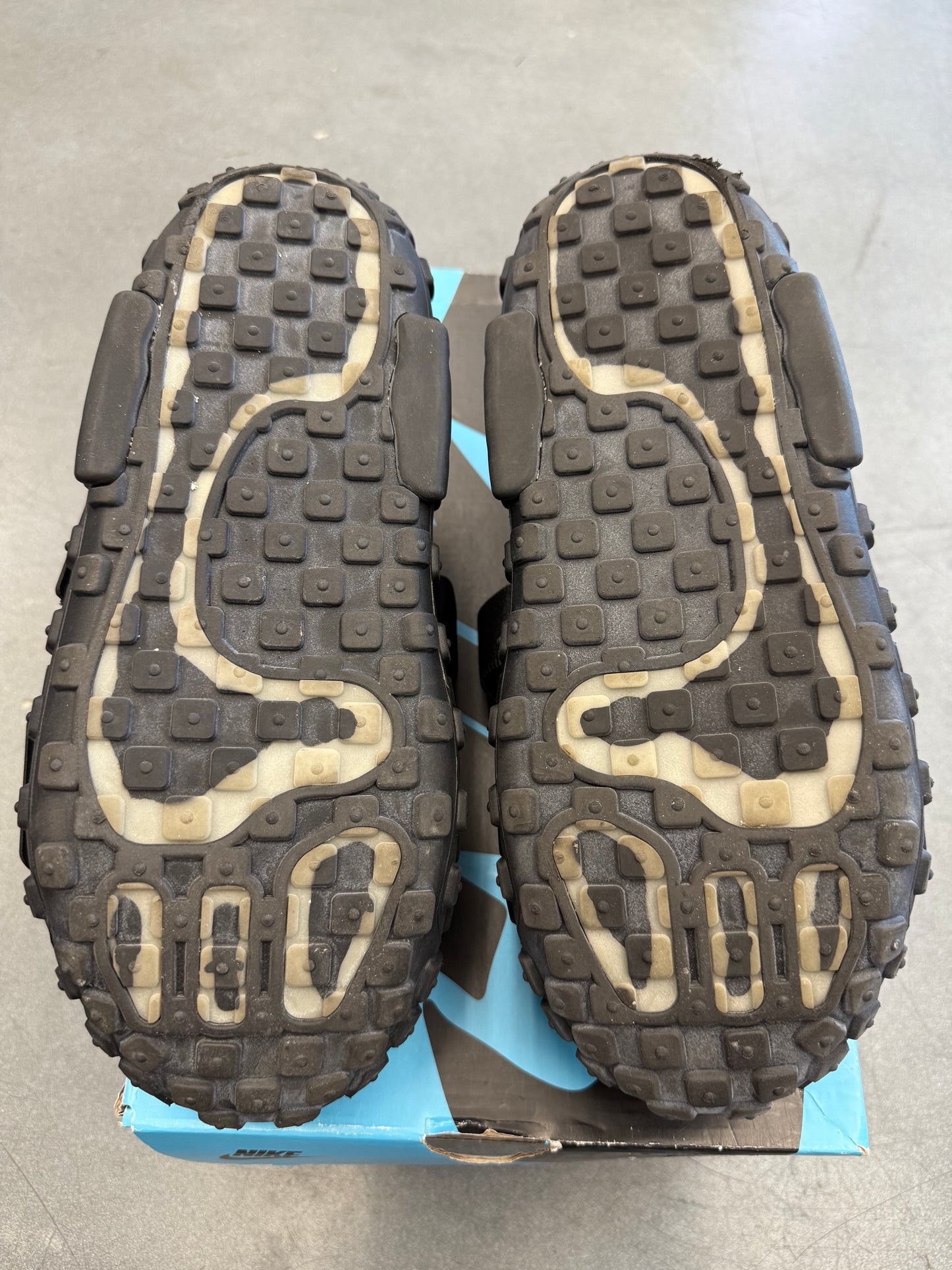 SIZE 9.5 NIKE CPFM CACTUS PLANT FLEA MARKET AIR FLEA 2 BLACK (2023) (PRE-OWNED WITH BOX)