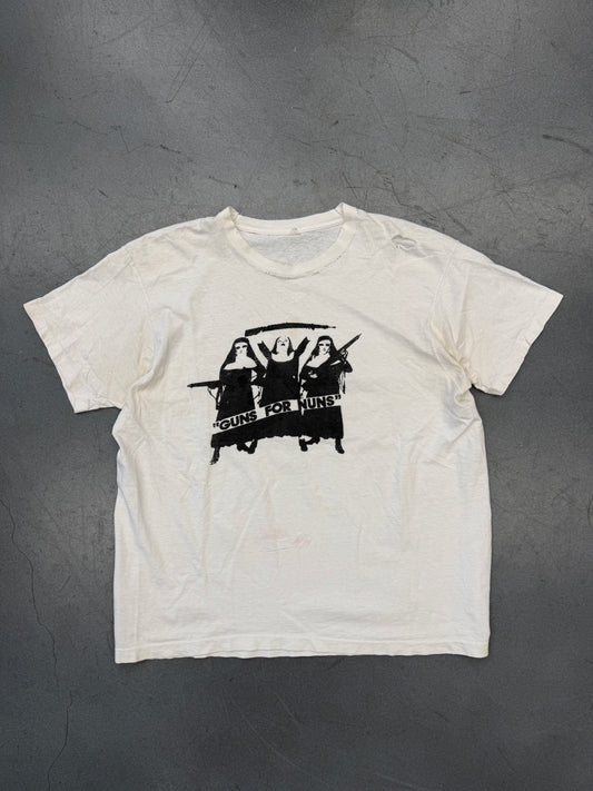 80'S "GUNS FOR NUNS" TEE (FOTL TAG)