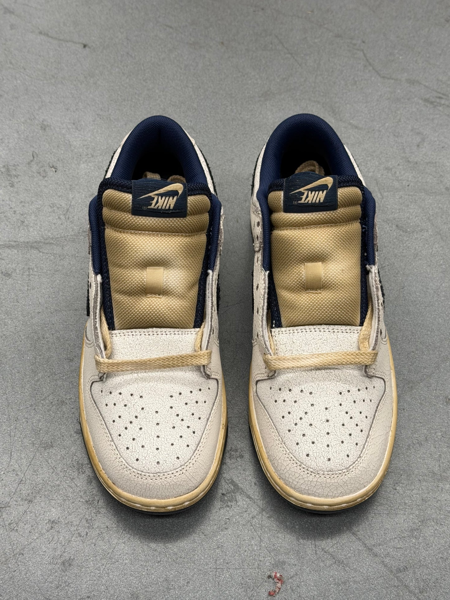 2025 NIKE DUNK LOW STRANGER THINGS - PHANTOM (W/BOX)