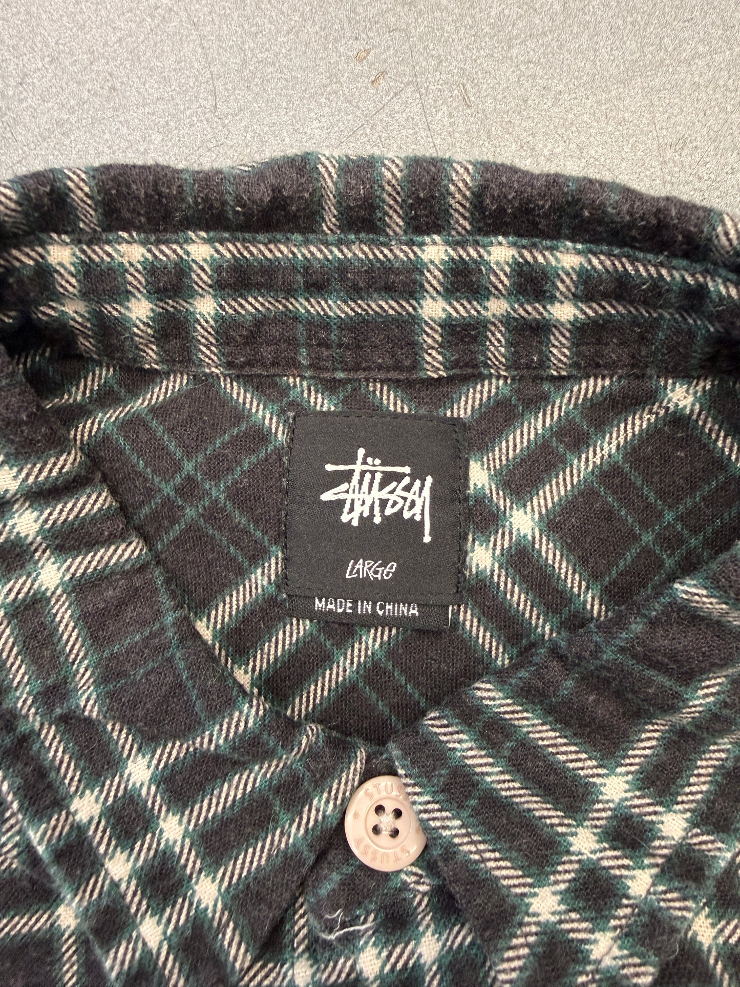 STUSSY FLANNEL BUTTON-UP SHIRT