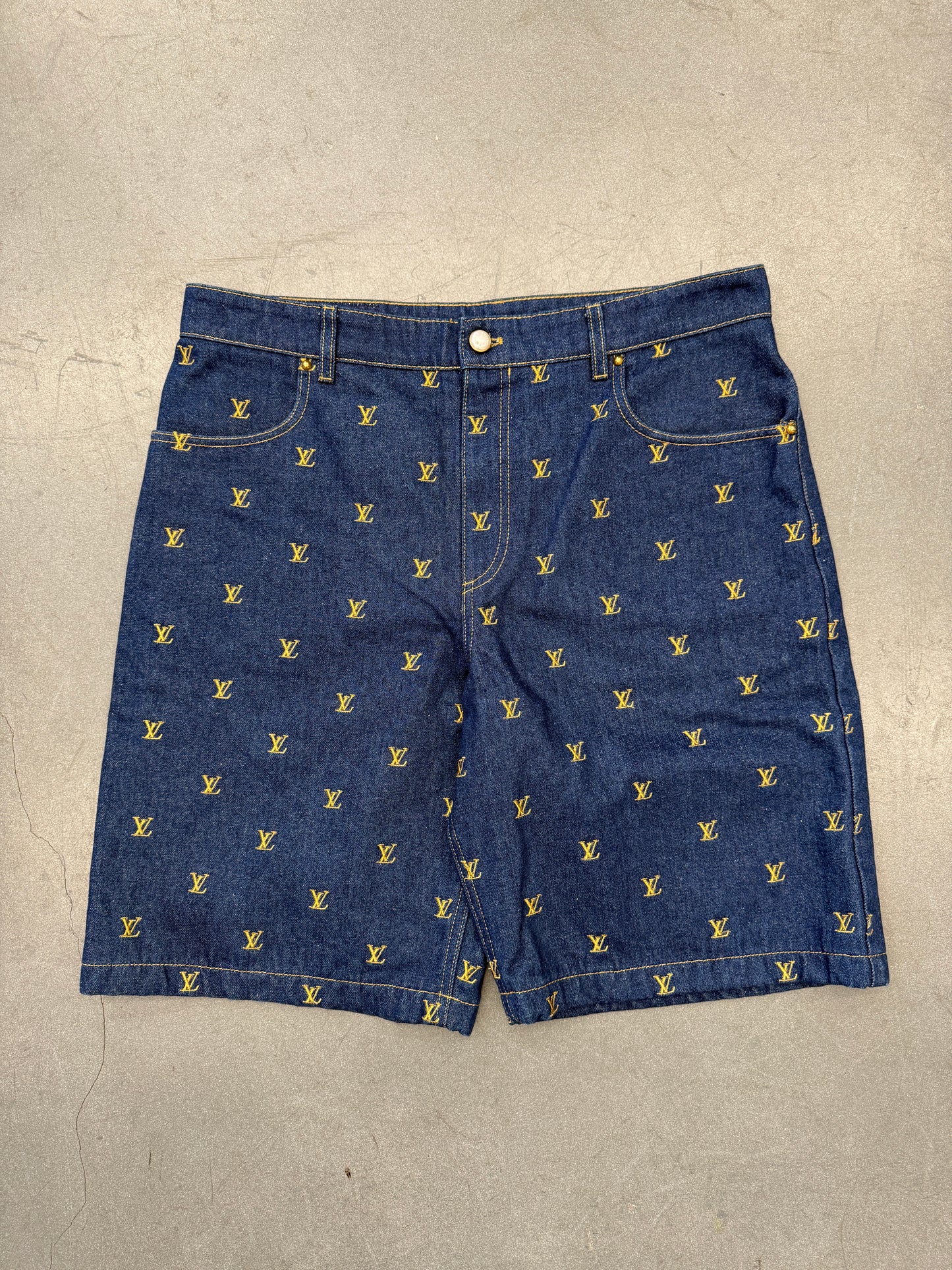 SS24 LOUIS VUITTON EMBROIDERED SIGNATURE DENIM SHORTS