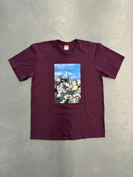 FW22 SUPREME TRASH TEE - EGGPLANT