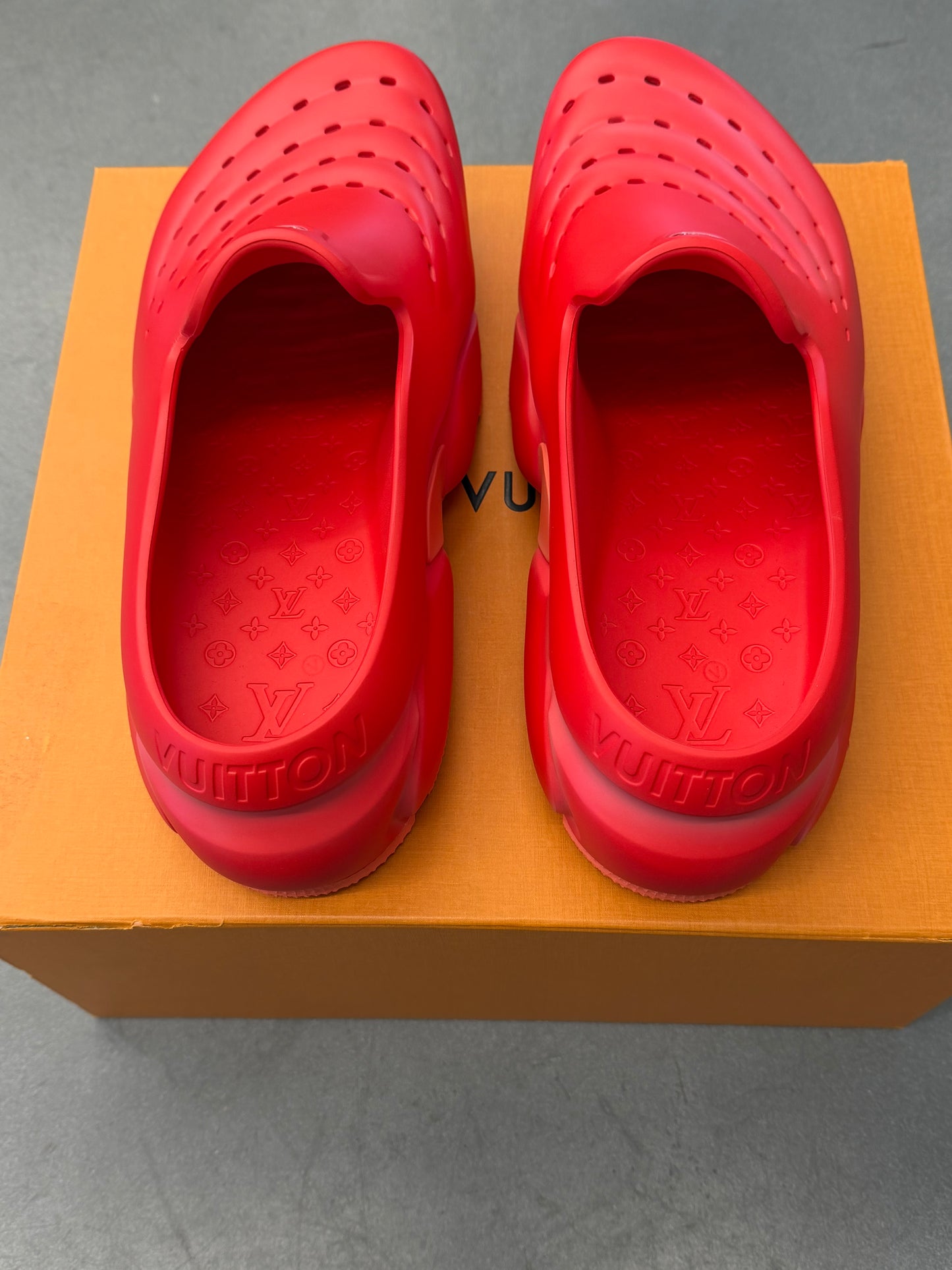 LOUIS VUITTON SHARK CLOG - RED (W/ BOX)