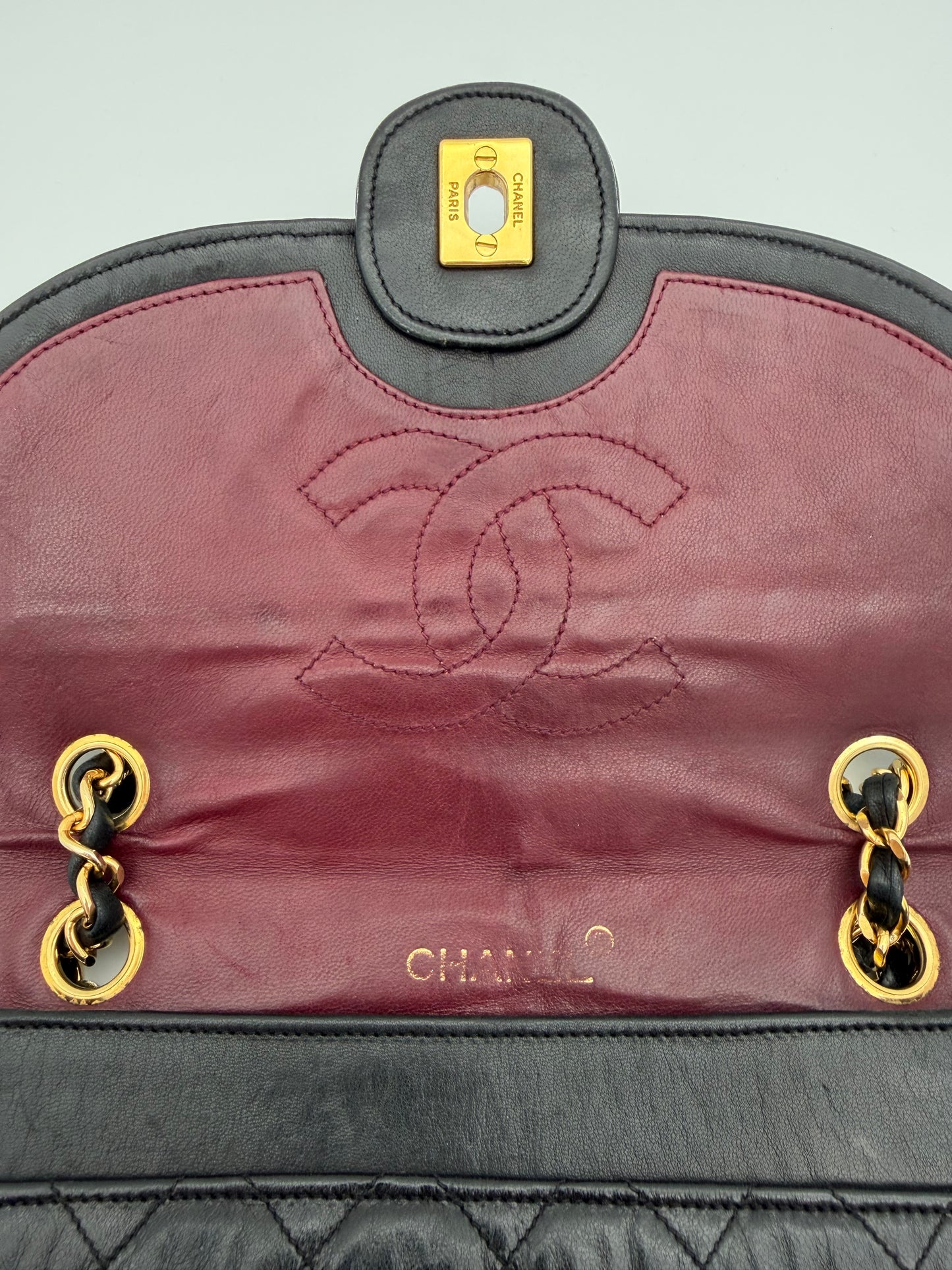 VINTAGE CHANEL MATELASSE COCO MARK LAMBSKIN SINGLE FLAP SHOULDER BAG