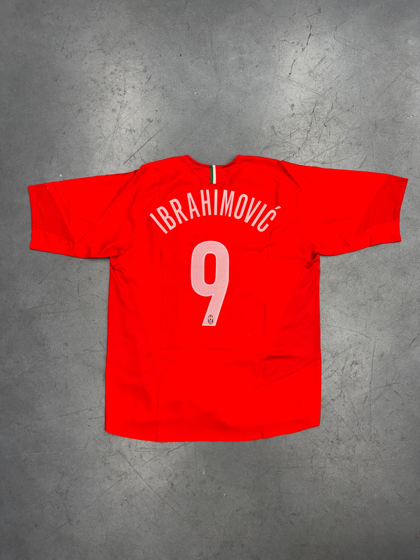 2005-06 JUVENTUS AWAY SHIRT IBRAHIMOVIC #9 JERSEY