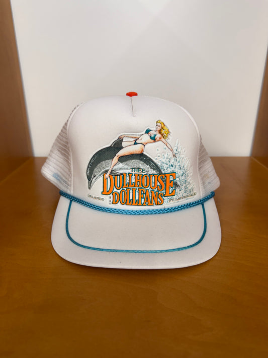 1988 THE DOLLHOUSE DOLLFANS TRUCKER SNAPBACK HAT