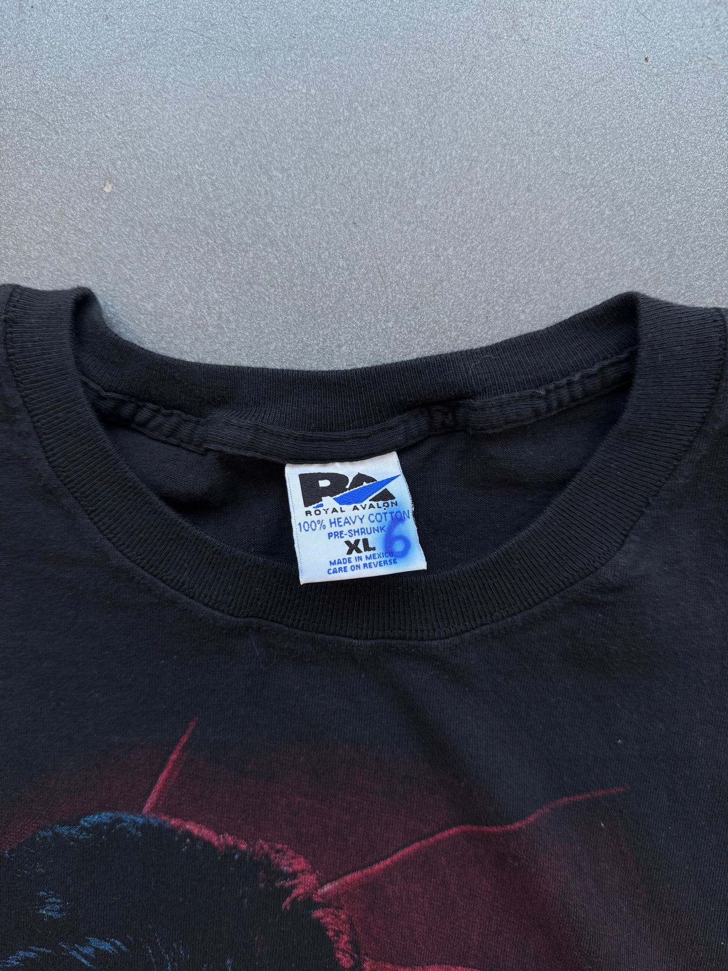 90'S 007 TOMORROW NEVER DIES MOVIE TEE (ROYAL AVALON TAG)