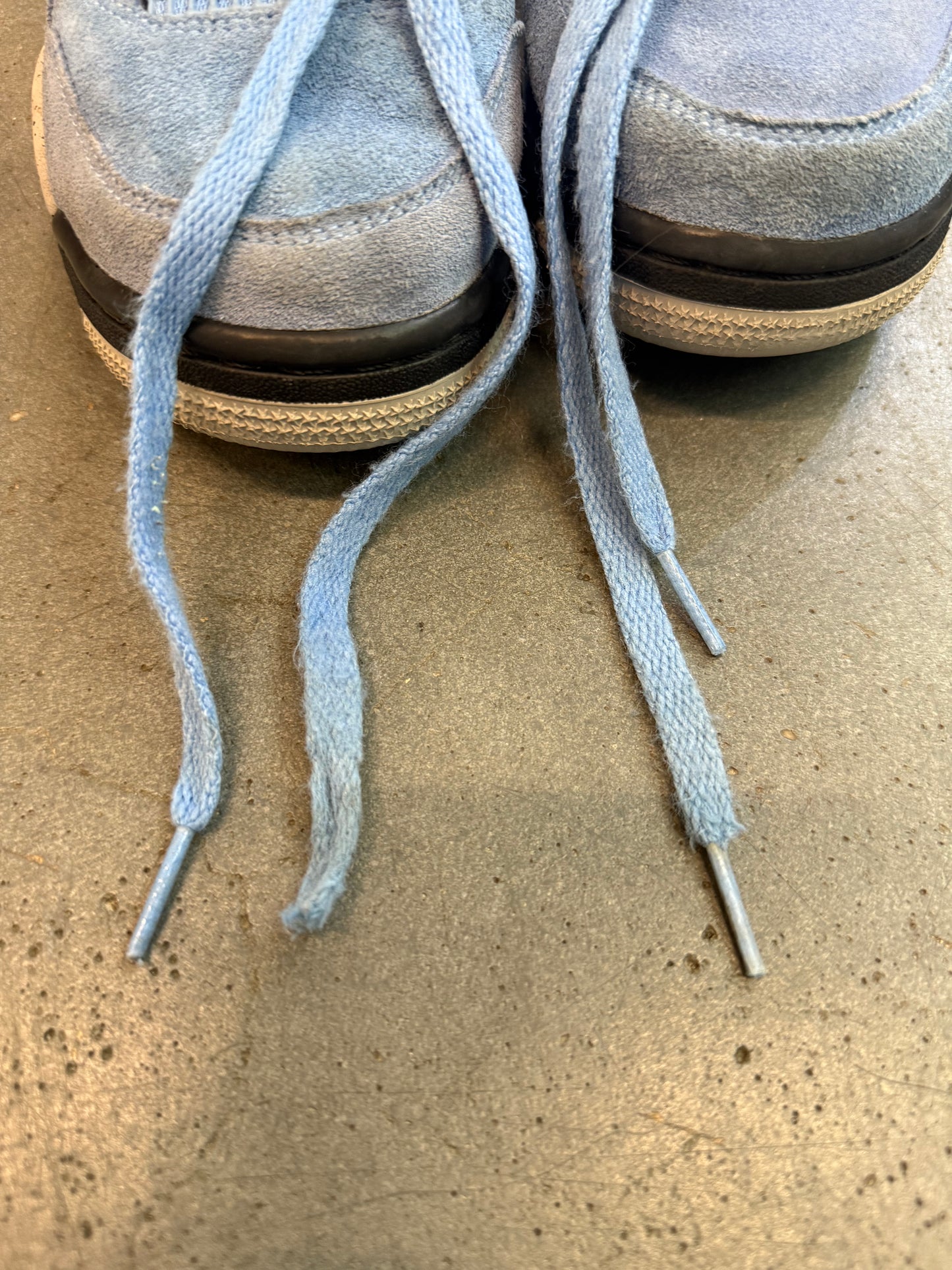 2021 SIZE 6Y JORDAN 4 RETRO UNIVERSITY BLUE (GS) (PRE-OWNED NO BOX)