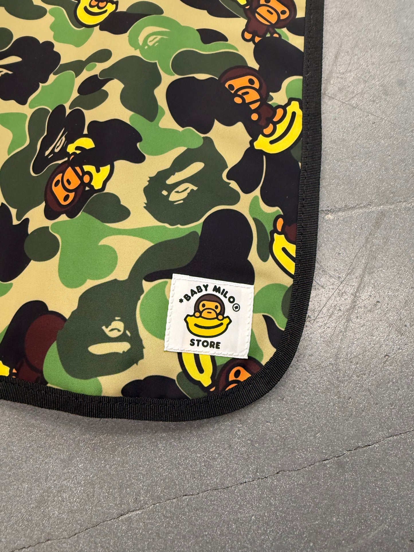 BAPE A BATHING APE ABC MILO CAMO PICNIC MAT