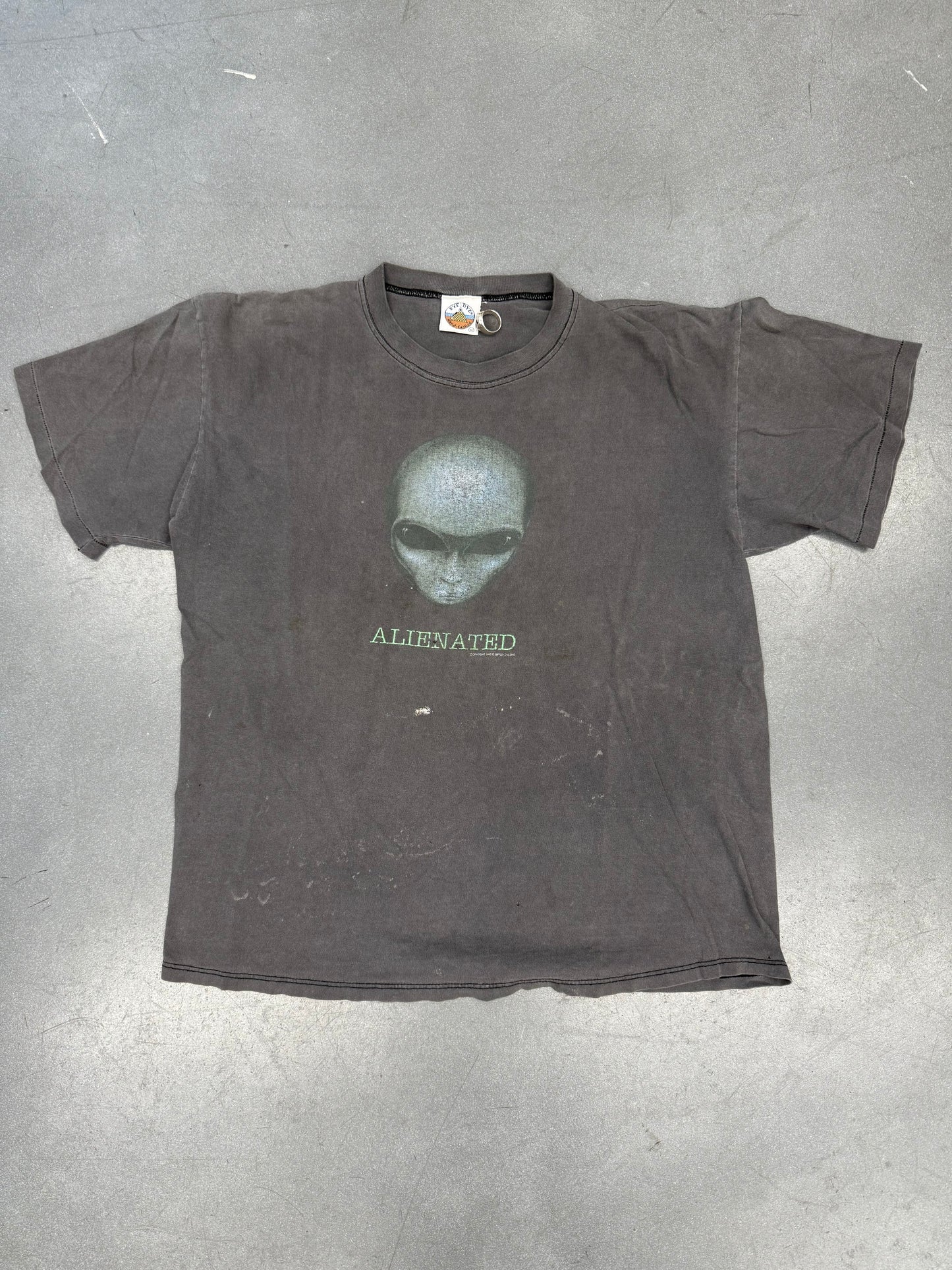 1995 ALIENATED ALIEN HEAD TEE FADED (BYE-DYE TAG)