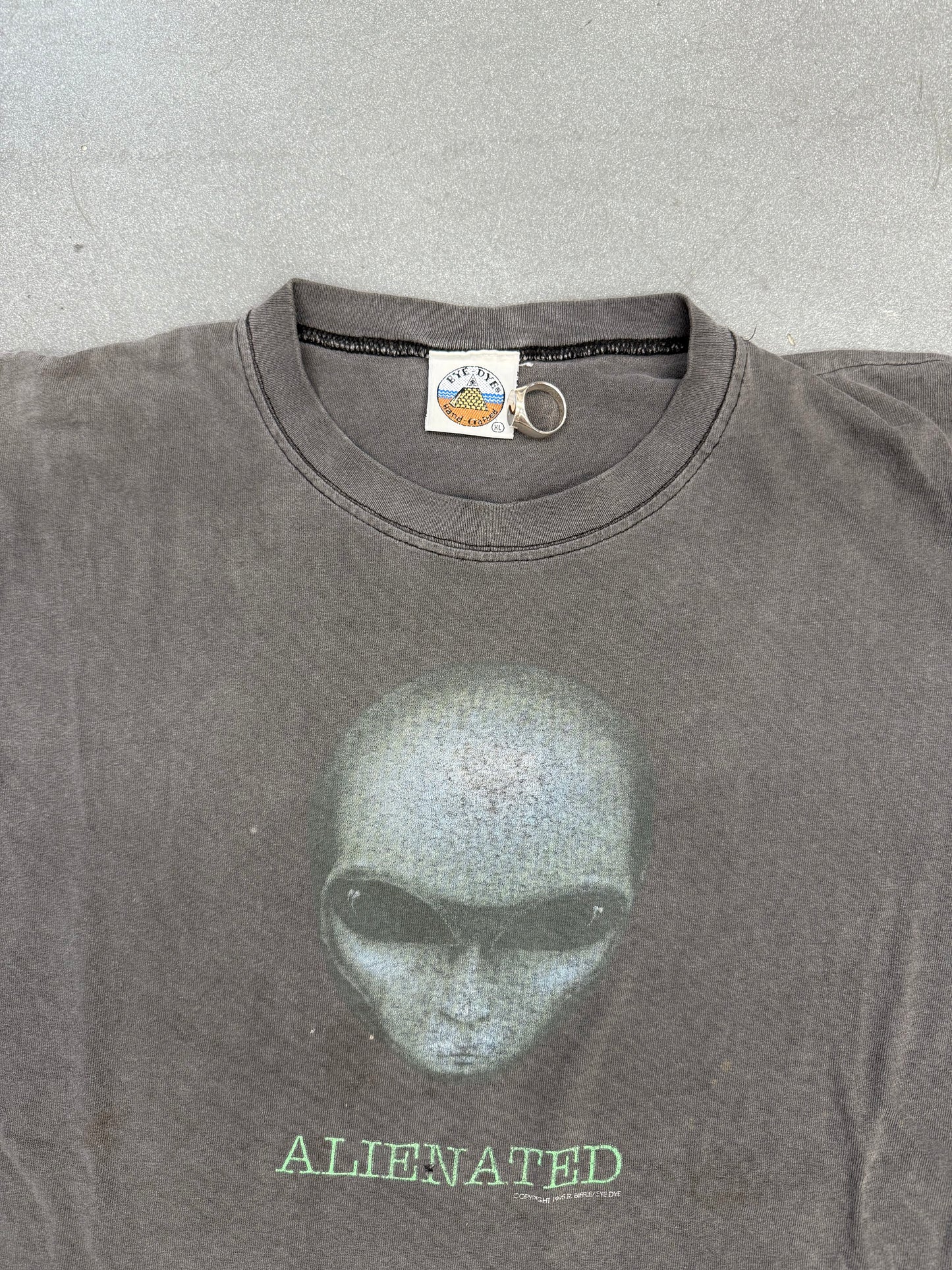 1995 ALIENATED ALIEN HEAD TEE FADED (BYE-DYE TAG)