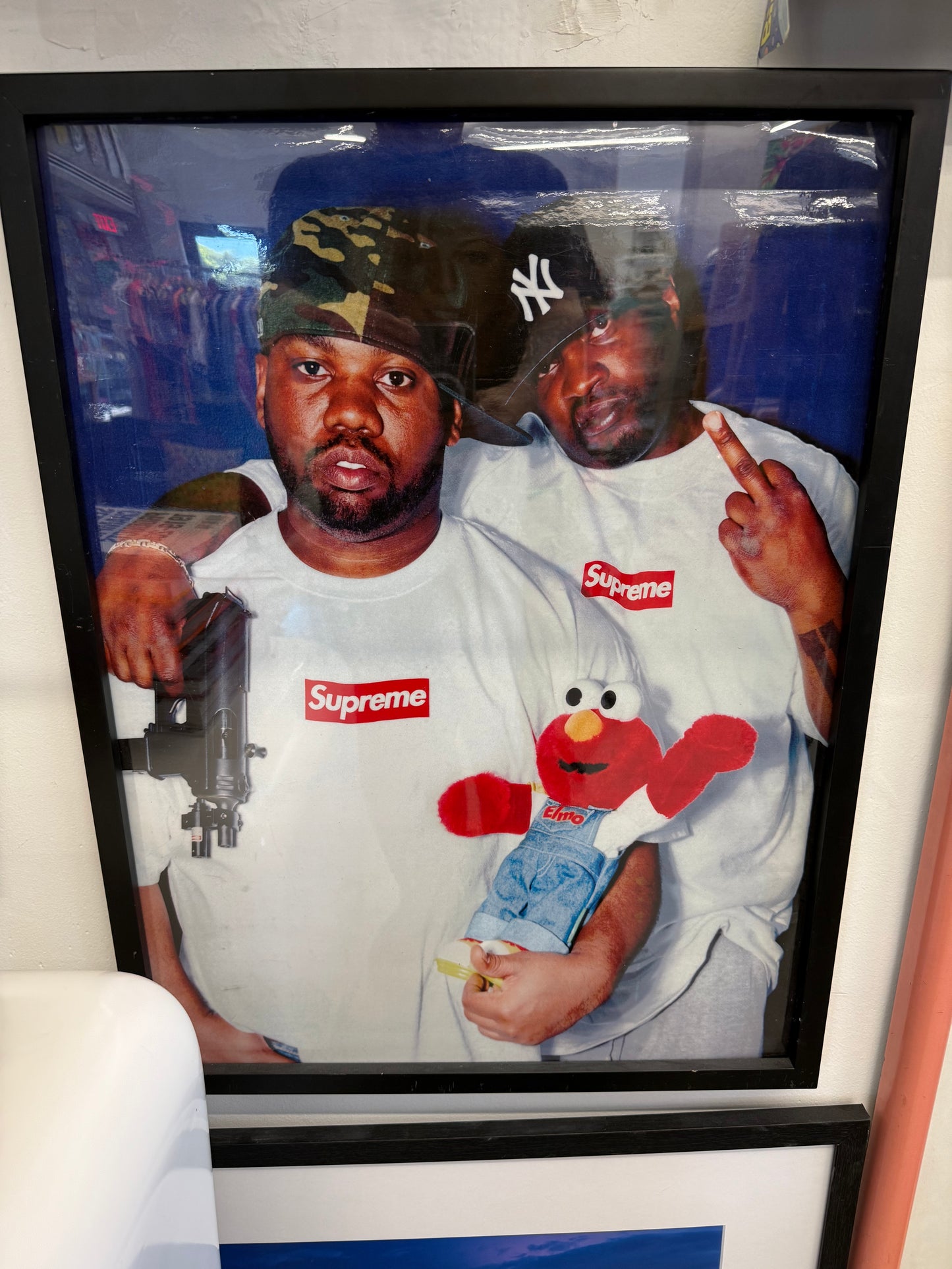 SUPREME RAEKWON W/ELMO STICKER (FRAMED)