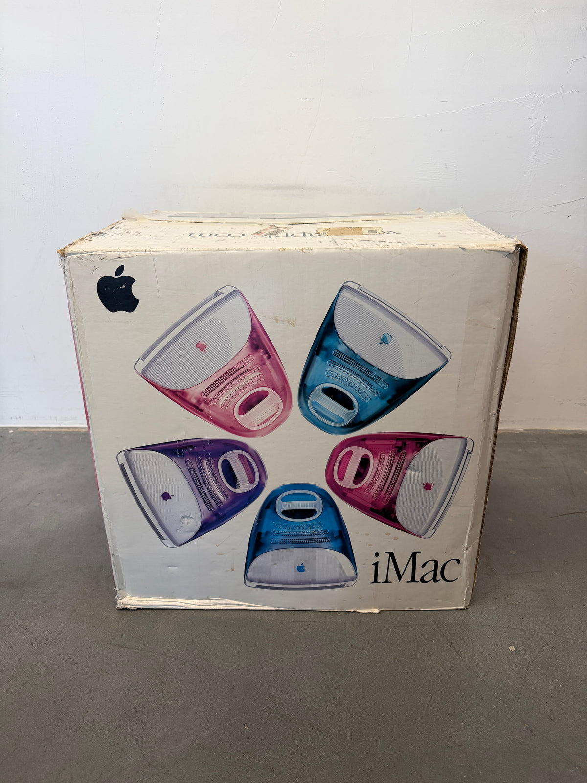 1999 APPLE IMAC G3 333MHZ COMPUTER WITH ORIGINAL BOX & YUM POSTER - TANGERINE