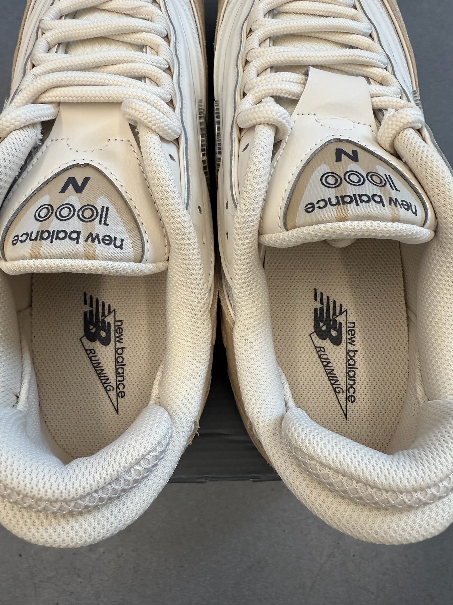 2025 SIZE 13 NEW BALANCE 1000 BEIGE (NEW IN BOX)