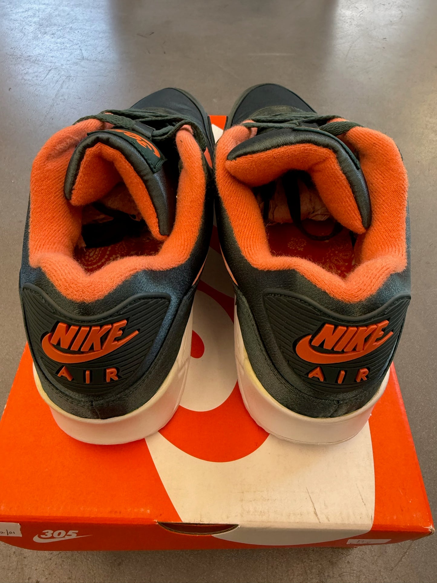 2020 UNKNWN NIKE AIR MAX 90 305 SIZE 10.5