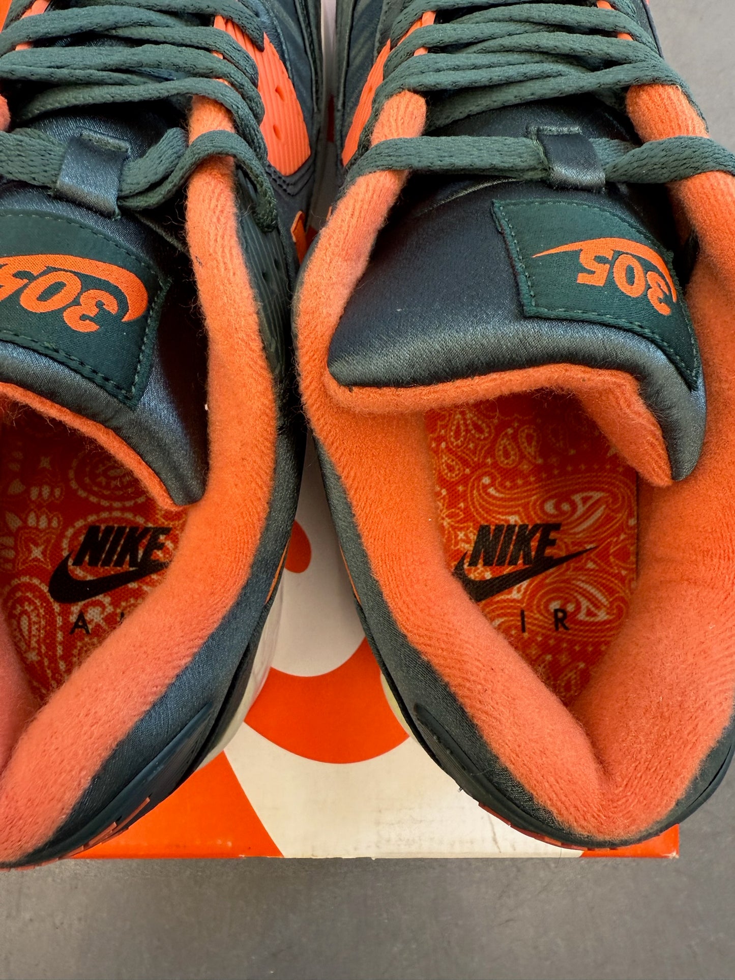 2020 UNKNWN NIKE AIR MAX 90 305 SIZE 10.5