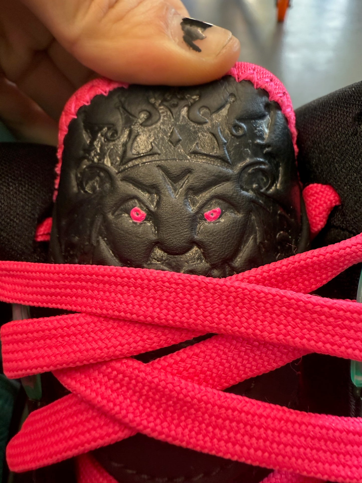 2021 MENS NIKE LEBRON 8 SOUTH BEACH (PRE-OWNED WITH BOX)