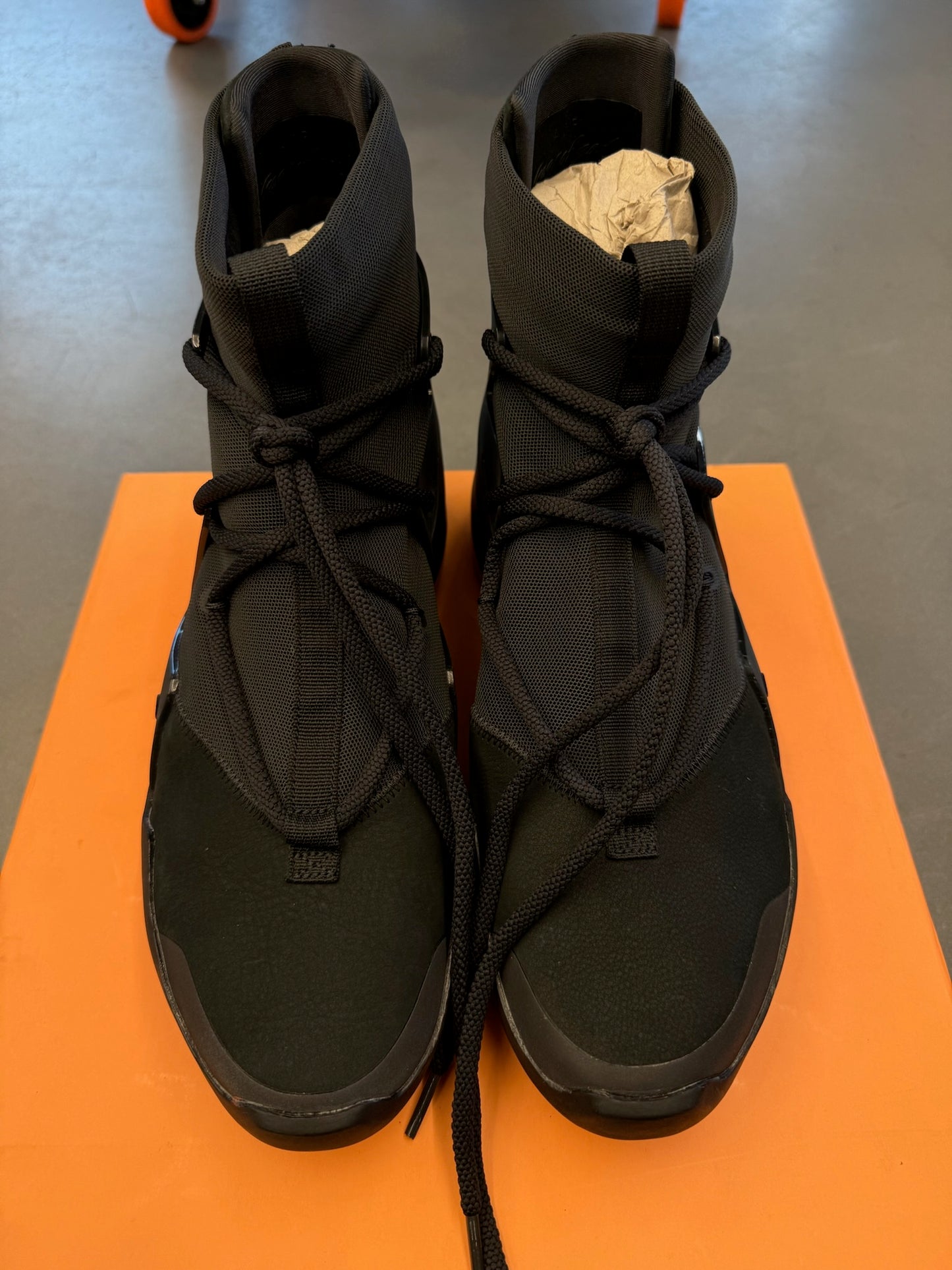 2020 NIKE AIR FEAR OF GOD 1 TRIPLE BLACK (PRE-OWNED WITH BOX)