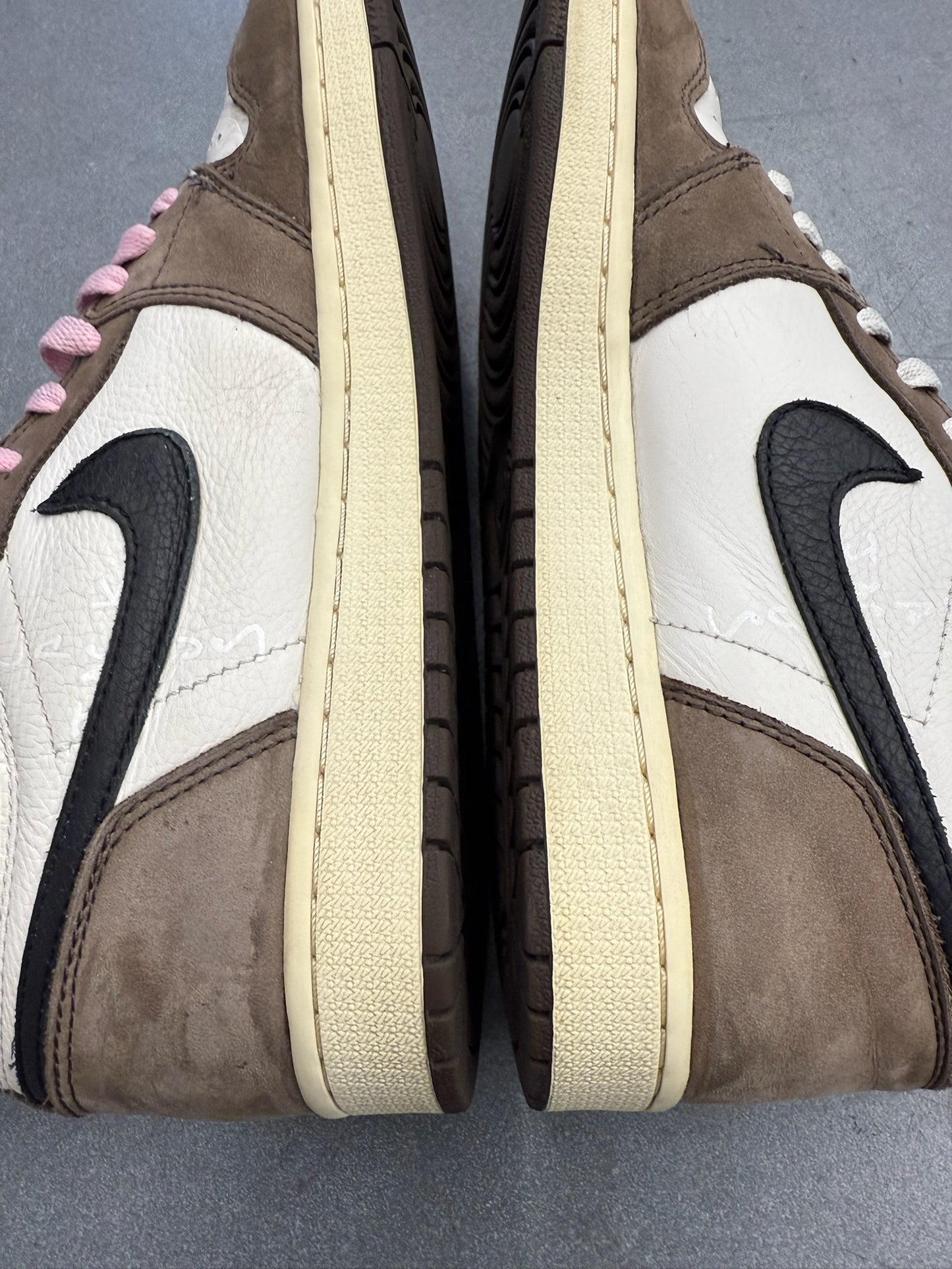 2019 SIZE 9.5 TRAVIS SCOTT MOCHA JORDAN 1 RETRO HIGH OG SP (PRE-OWNED NO BOX)