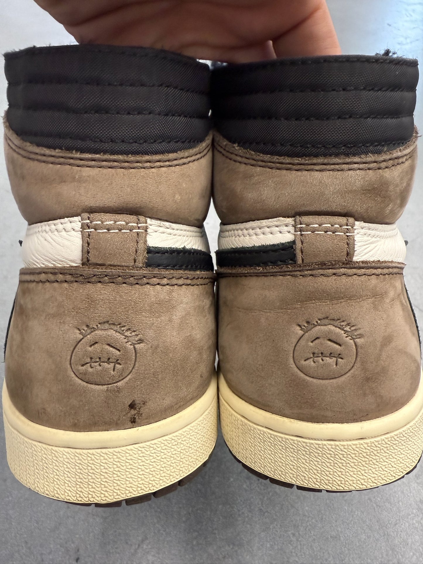 2019 SIZE 9.5 TRAVIS SCOTT MOCHA JORDAN 1 RETRO HIGH OG SP (PRE-OWNED NO BOX)